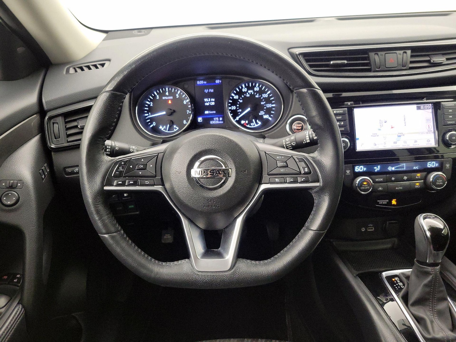 2018 Nissan Rogue SV - Photo 11