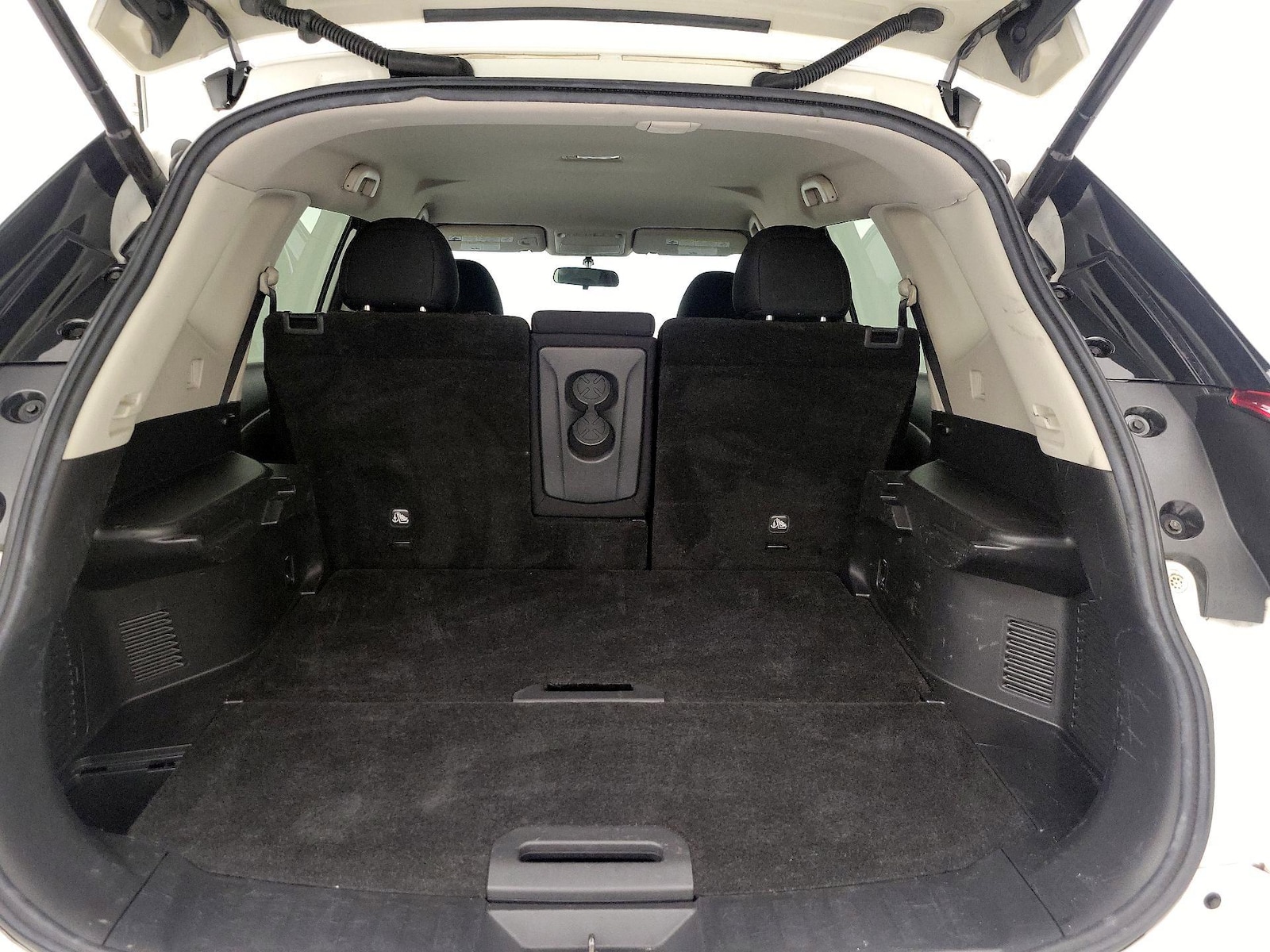 2018 Nissan Rogue SV - Photo 22