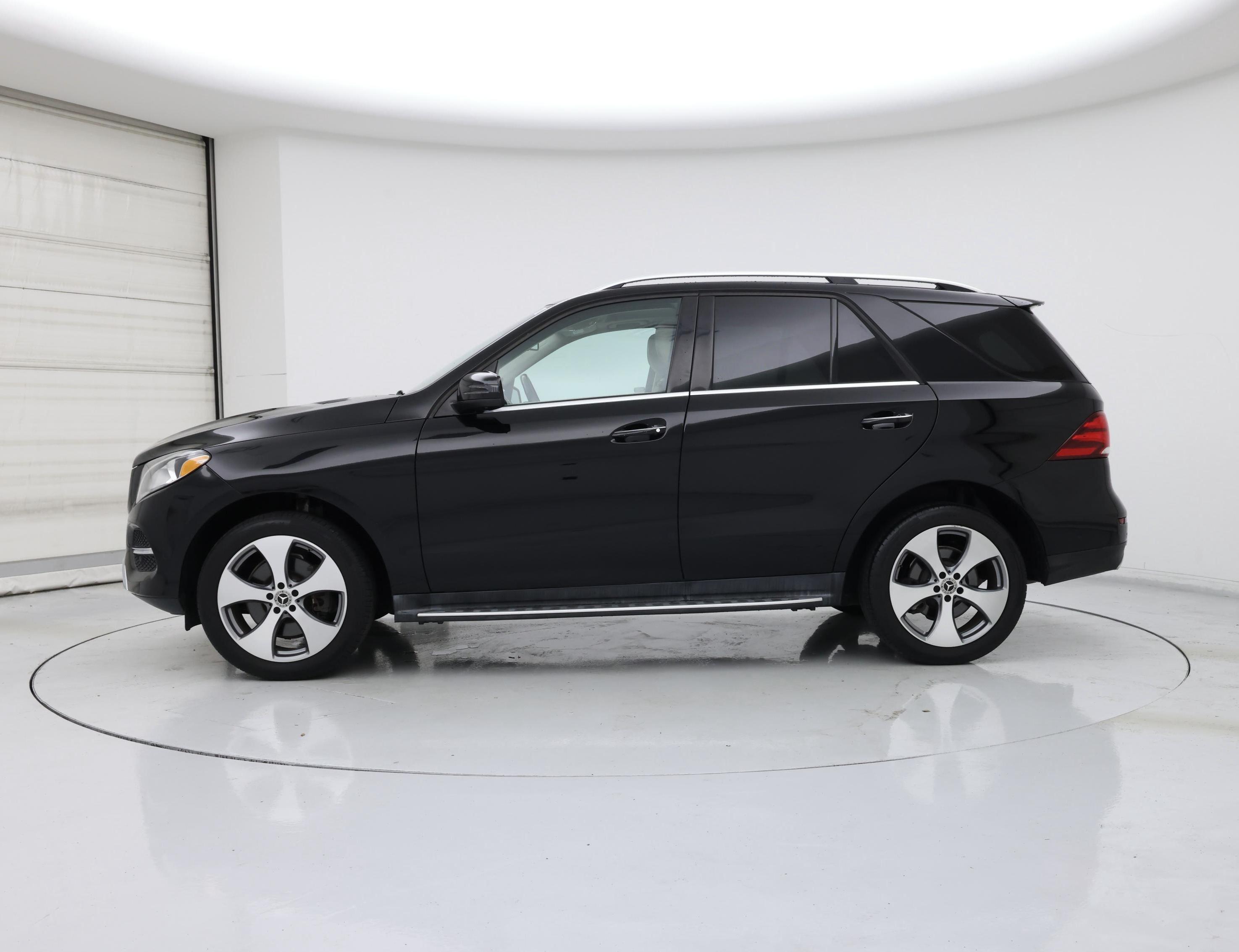 Thumbnail: 2019 Mercedes-Benz GLE - 3