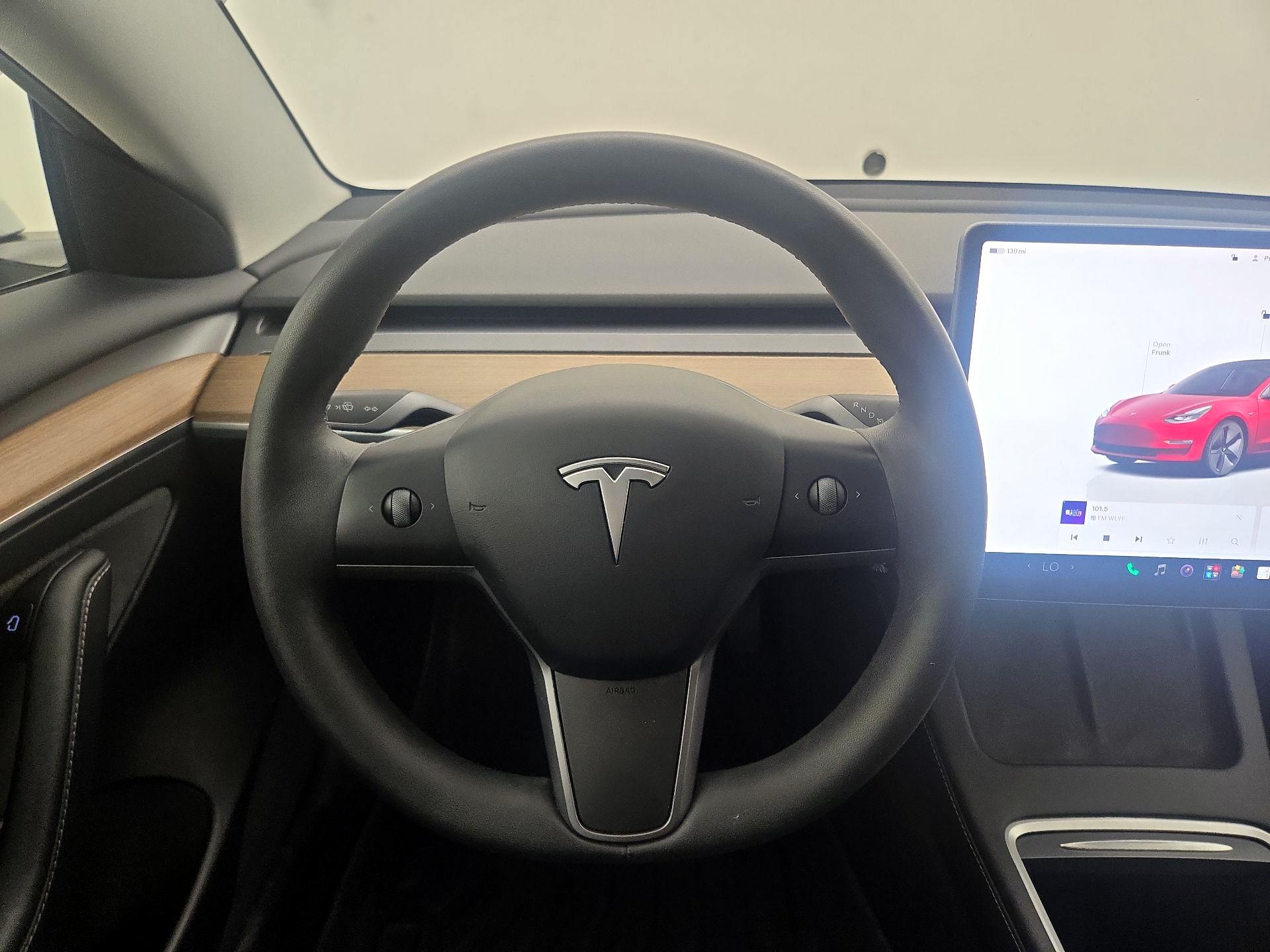 Thumbnail: 2023 Tesla Model 3 - 10