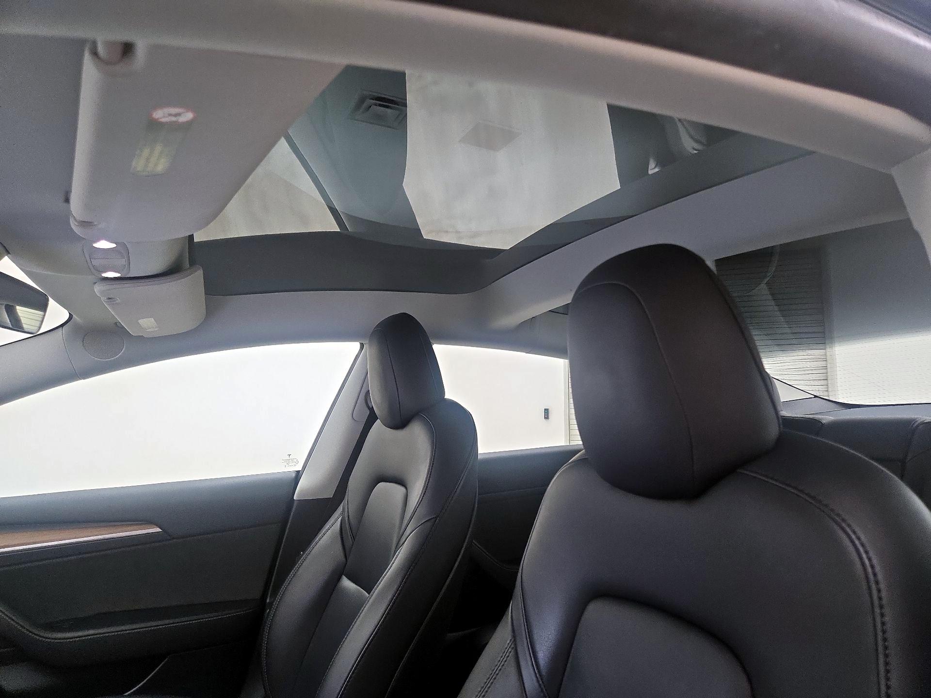Thumbnail: 2023 Tesla Model 3 - 19
