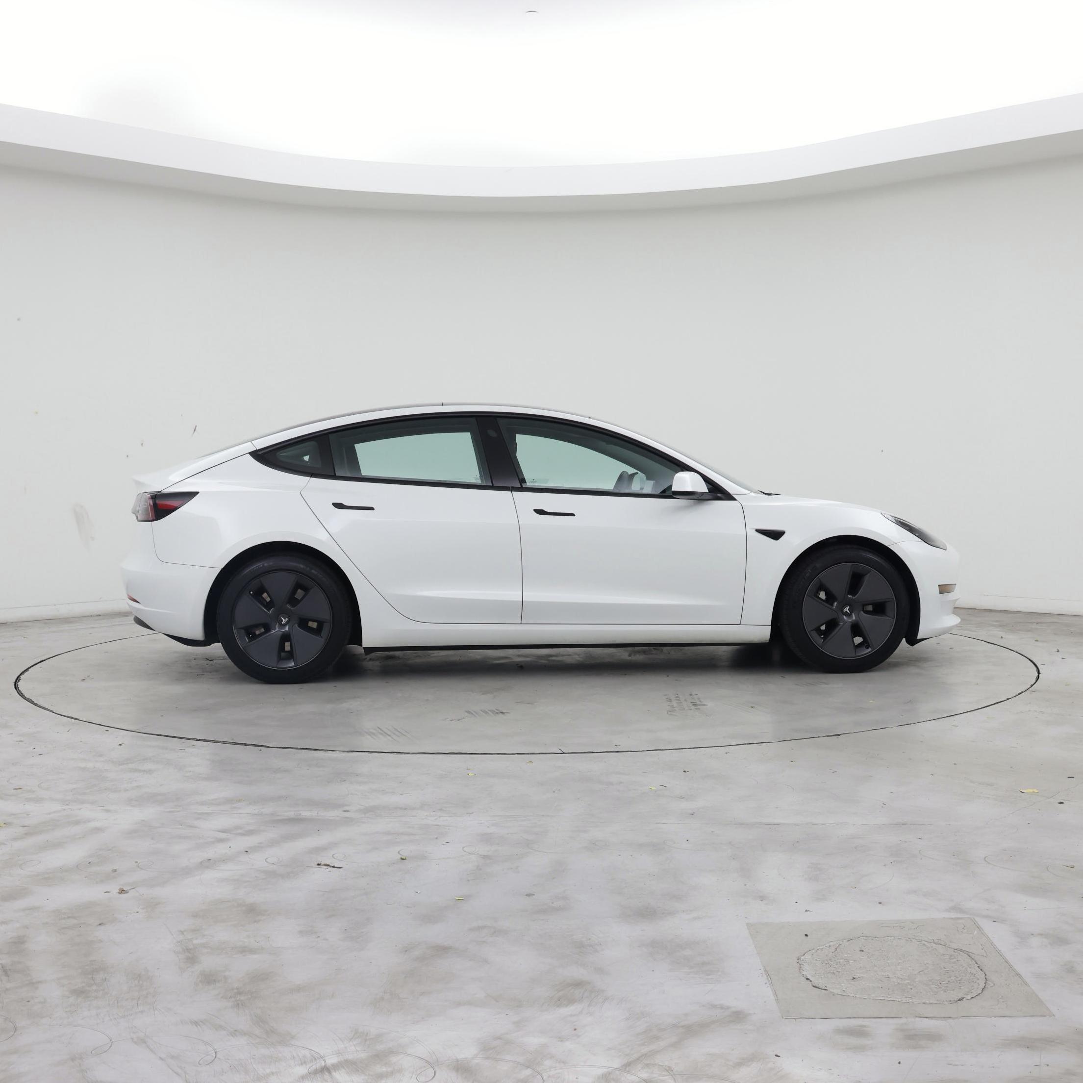Thumbnail: 2023 Tesla Model 3 - 7