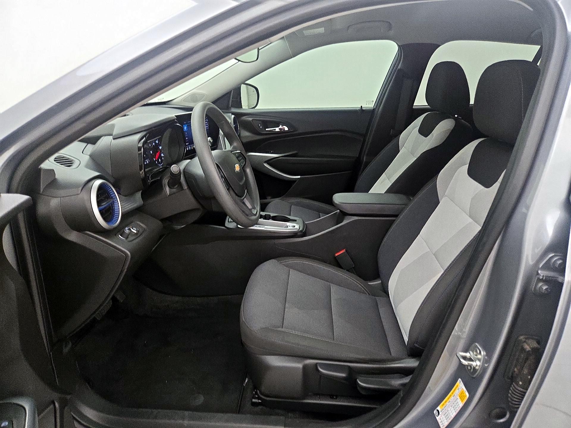 Thumbnail: 2024 Chevrolet Trax - 11