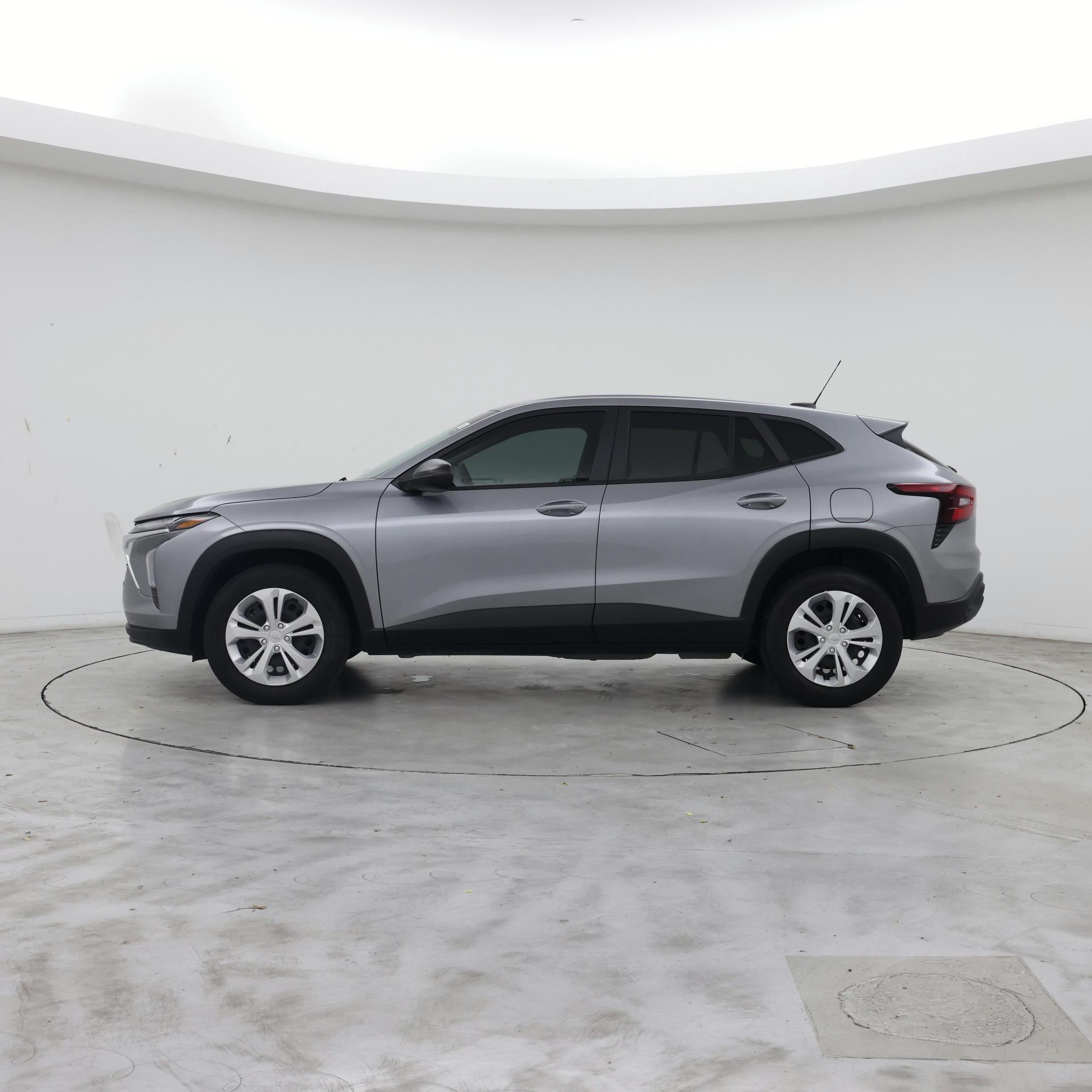 Thumbnail: 2024 Chevrolet Trax - 3