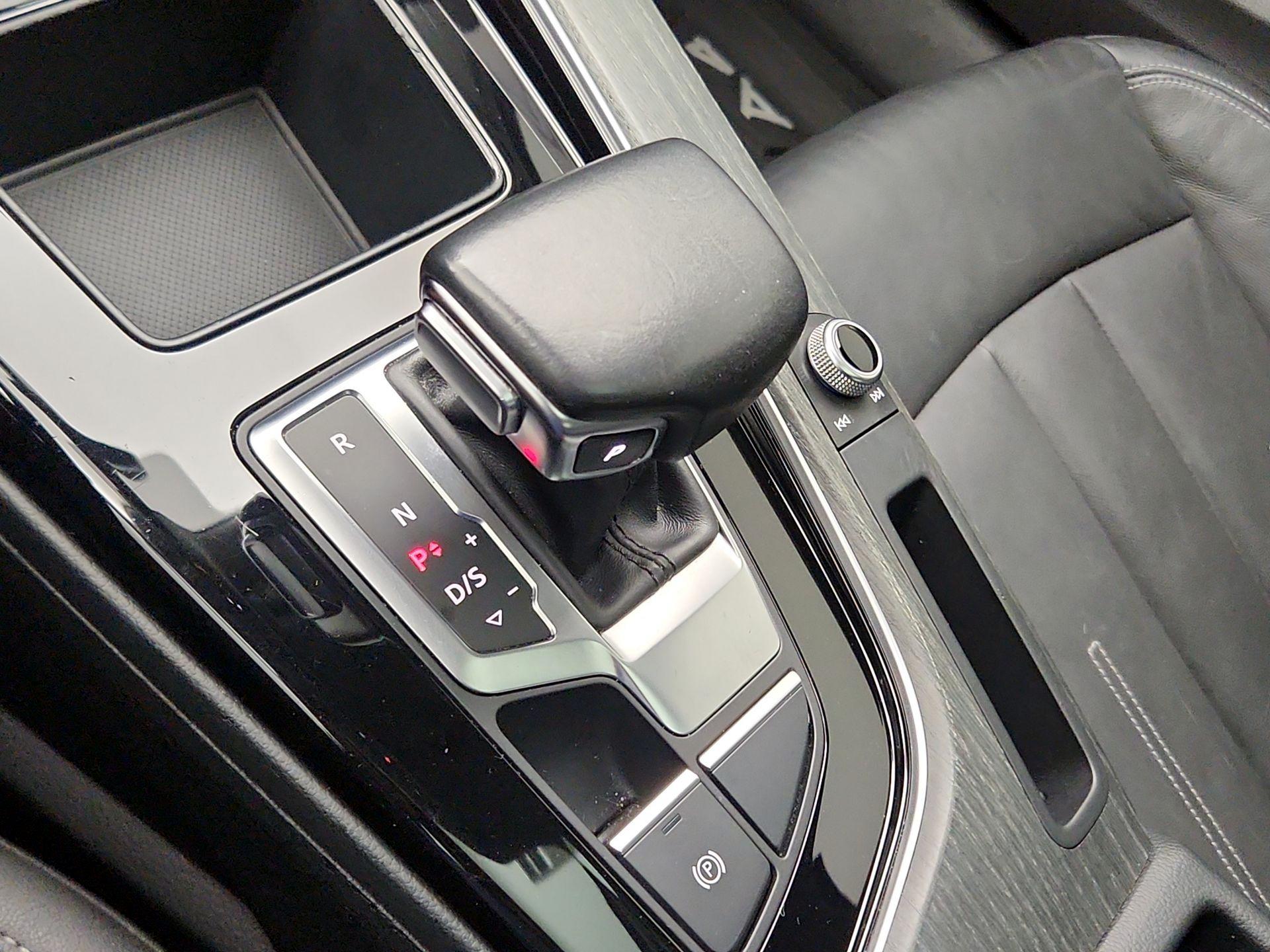 Thumbnail: 2020 Audi A4 - 17