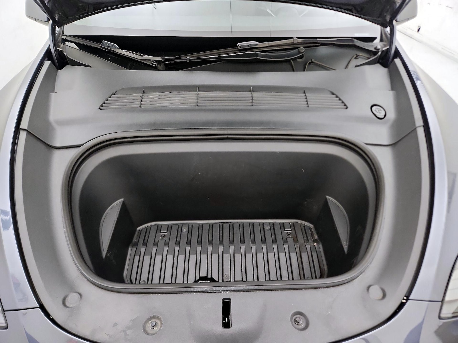 2023 Tesla Model Y Long Range - Photo 24