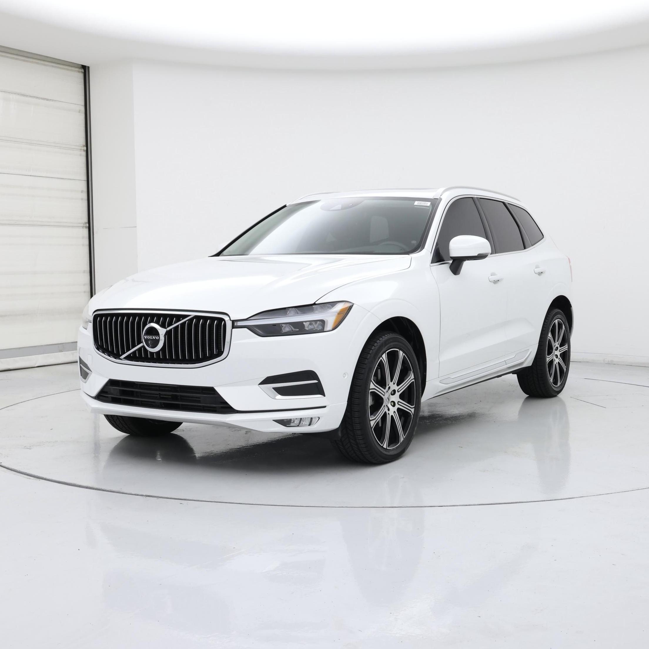 Thumbnail: 2021 Volvo XC60 - 4