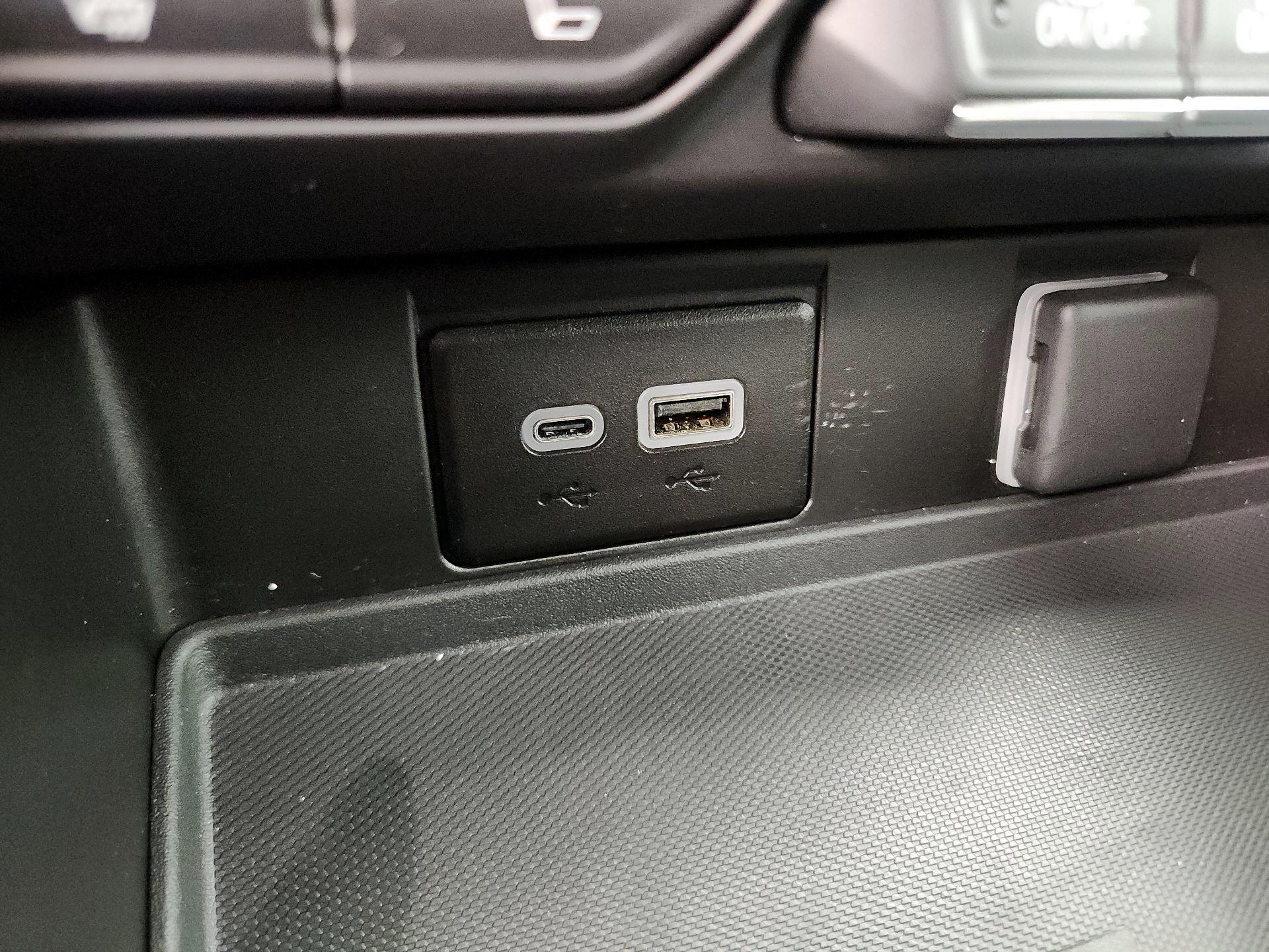 Thumbnail: 2024 Chevrolet Suburban - 19