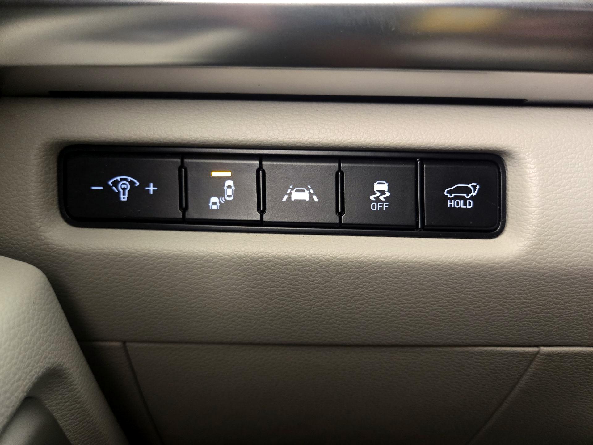 Thumbnail: 2020 Kia Telluride - 13