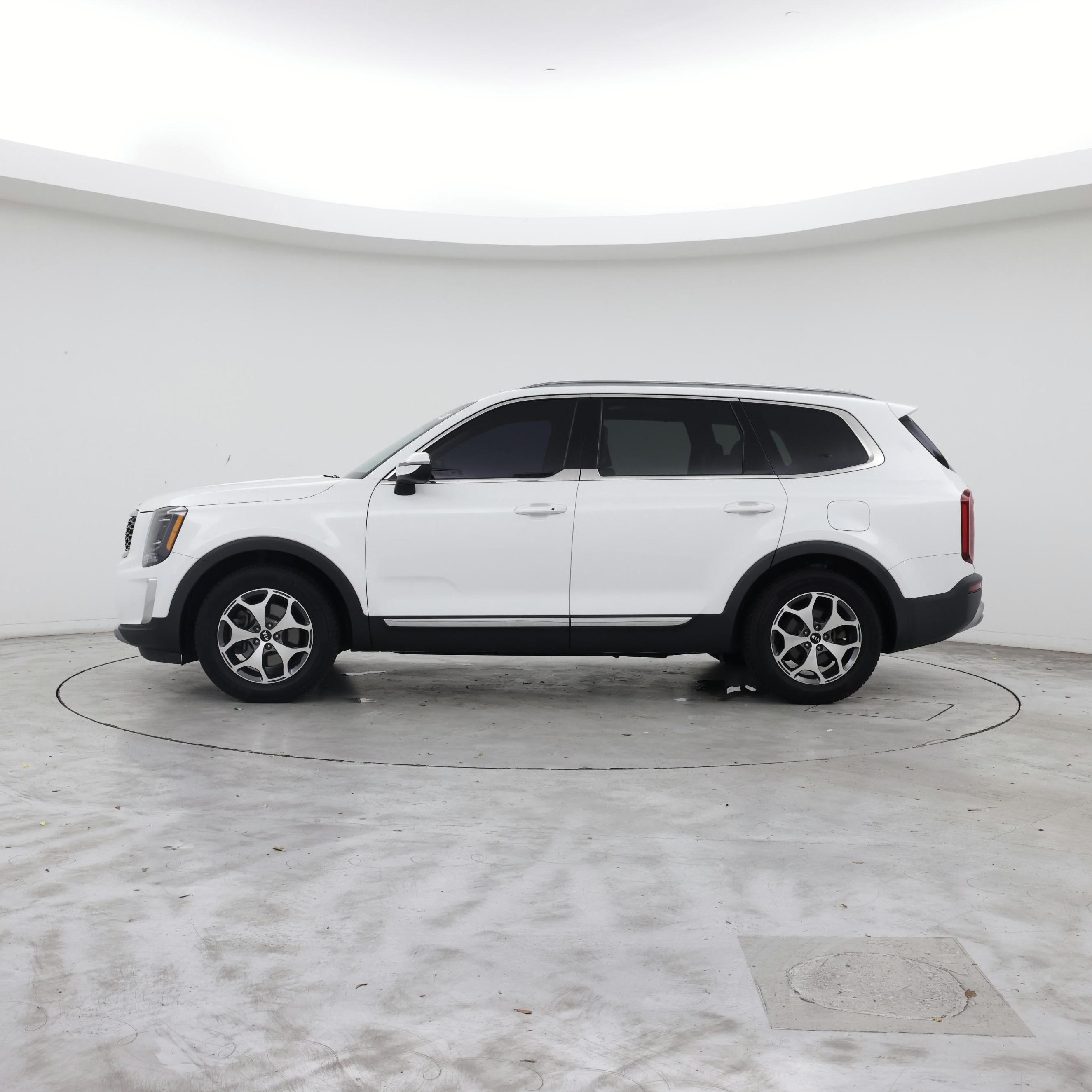 Thumbnail: 2020 Kia Telluride - 3