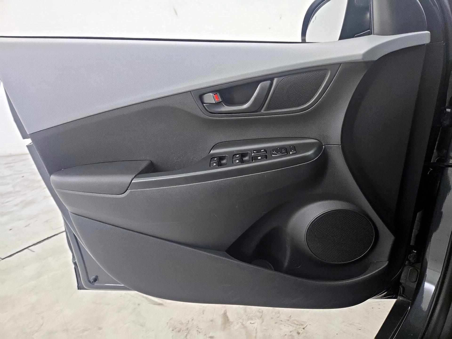 Thumbnail: 2020 Hyundai Kona - 12