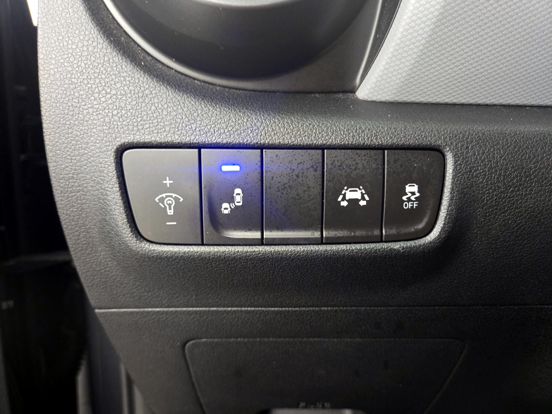 Thumbnail: 2020 Hyundai Kona - 13