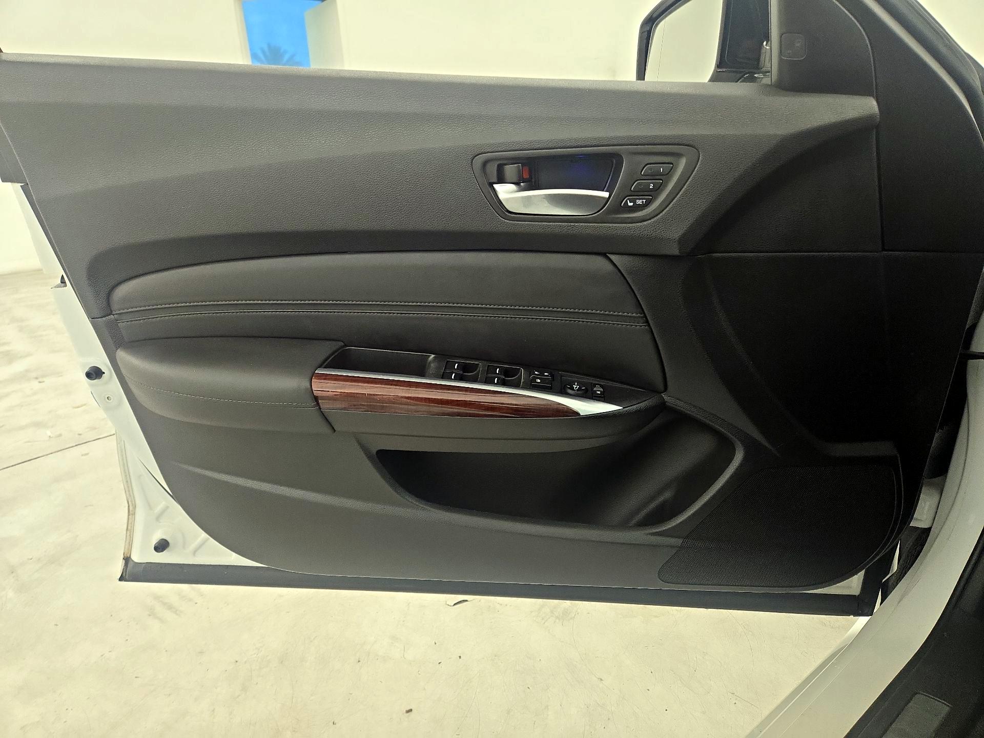 Thumbnail: 2016 Acura TLX - 12