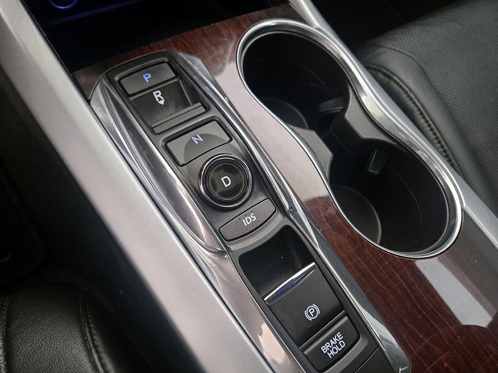 Thumbnail: 2016 Acura TLX - 17