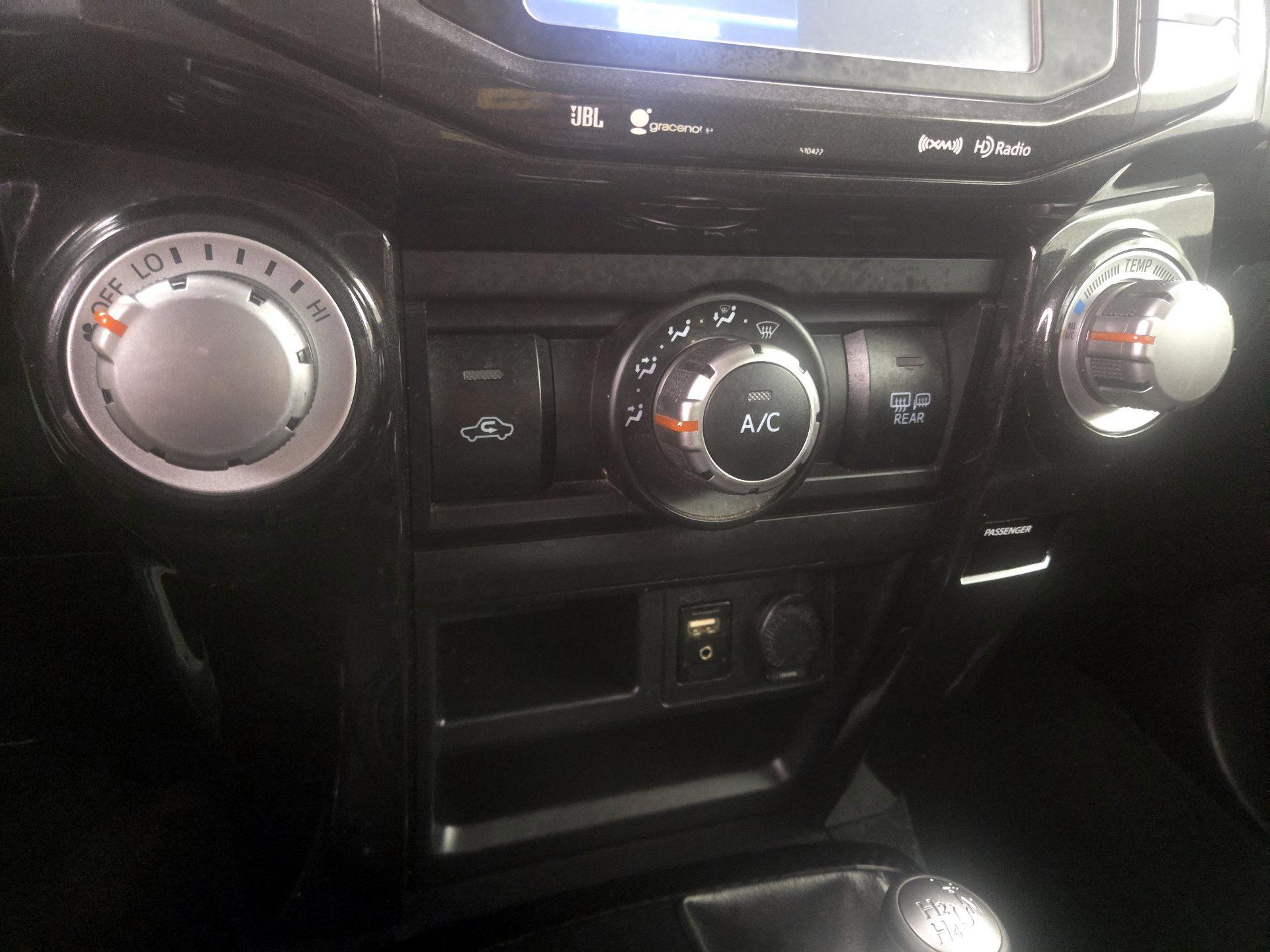Thumbnail: 2019 Toyota 4Runner - 17