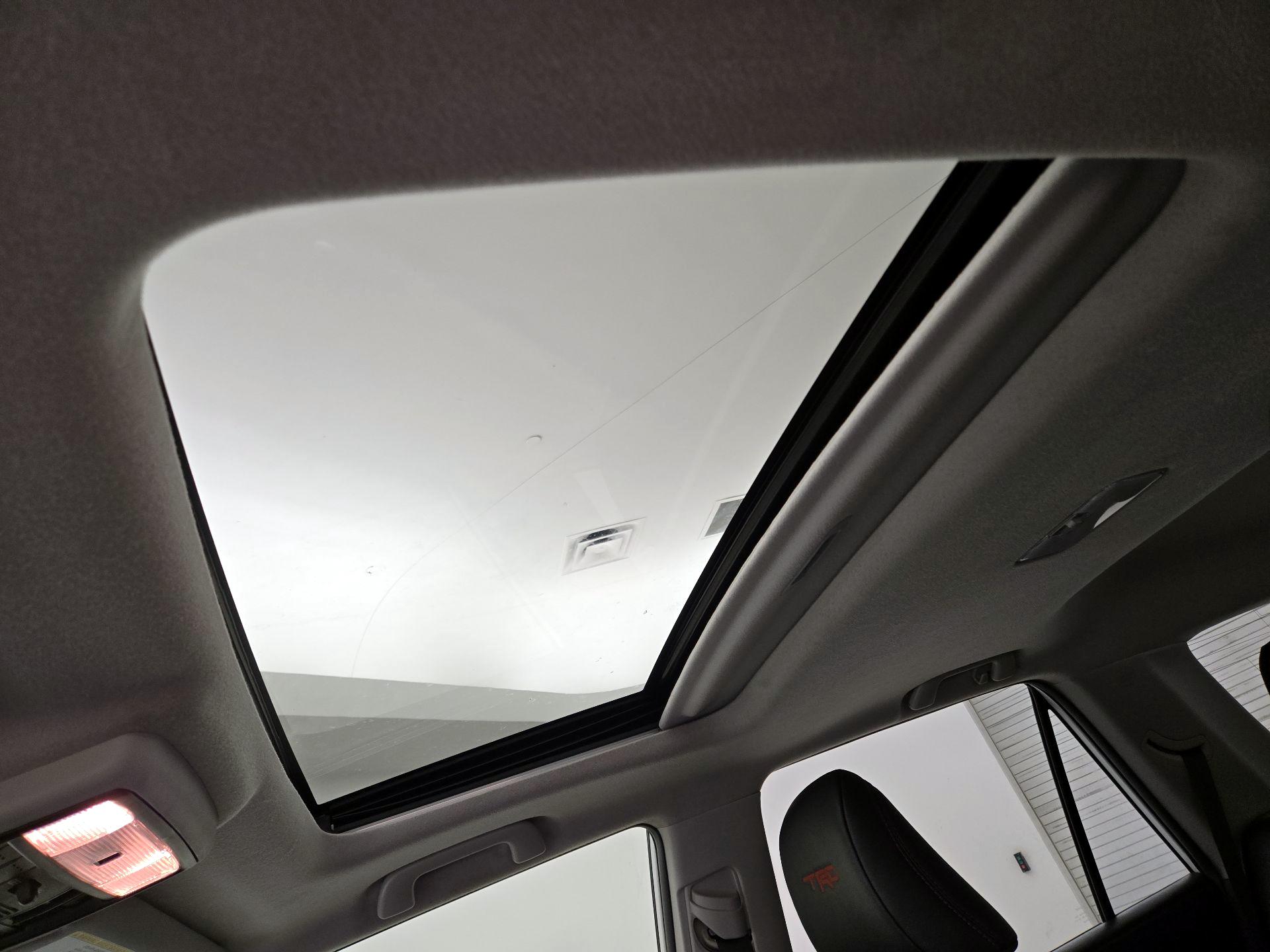Thumbnail: 2019 Toyota 4Runner - 20