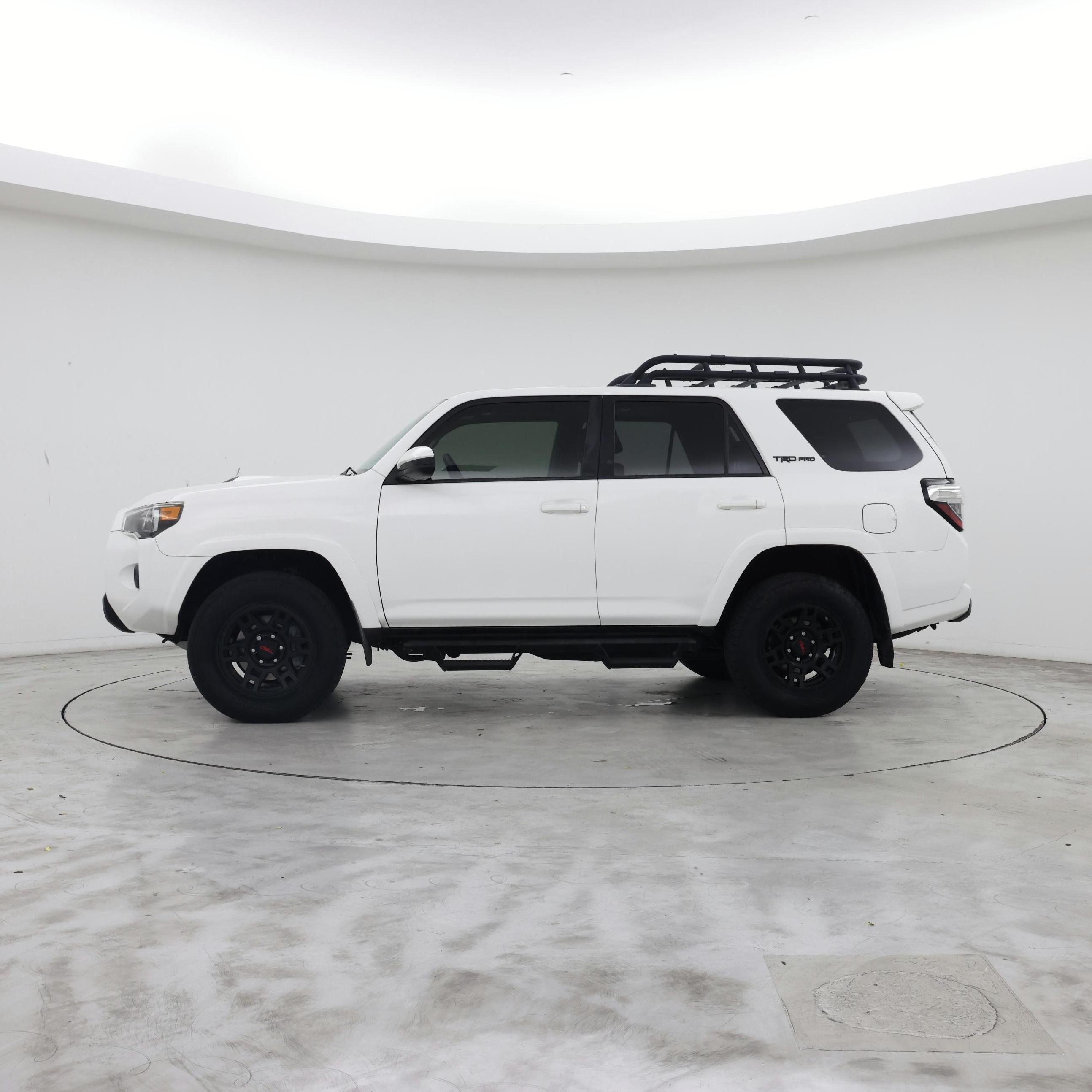 Thumbnail: 2019 Toyota 4Runner - 3