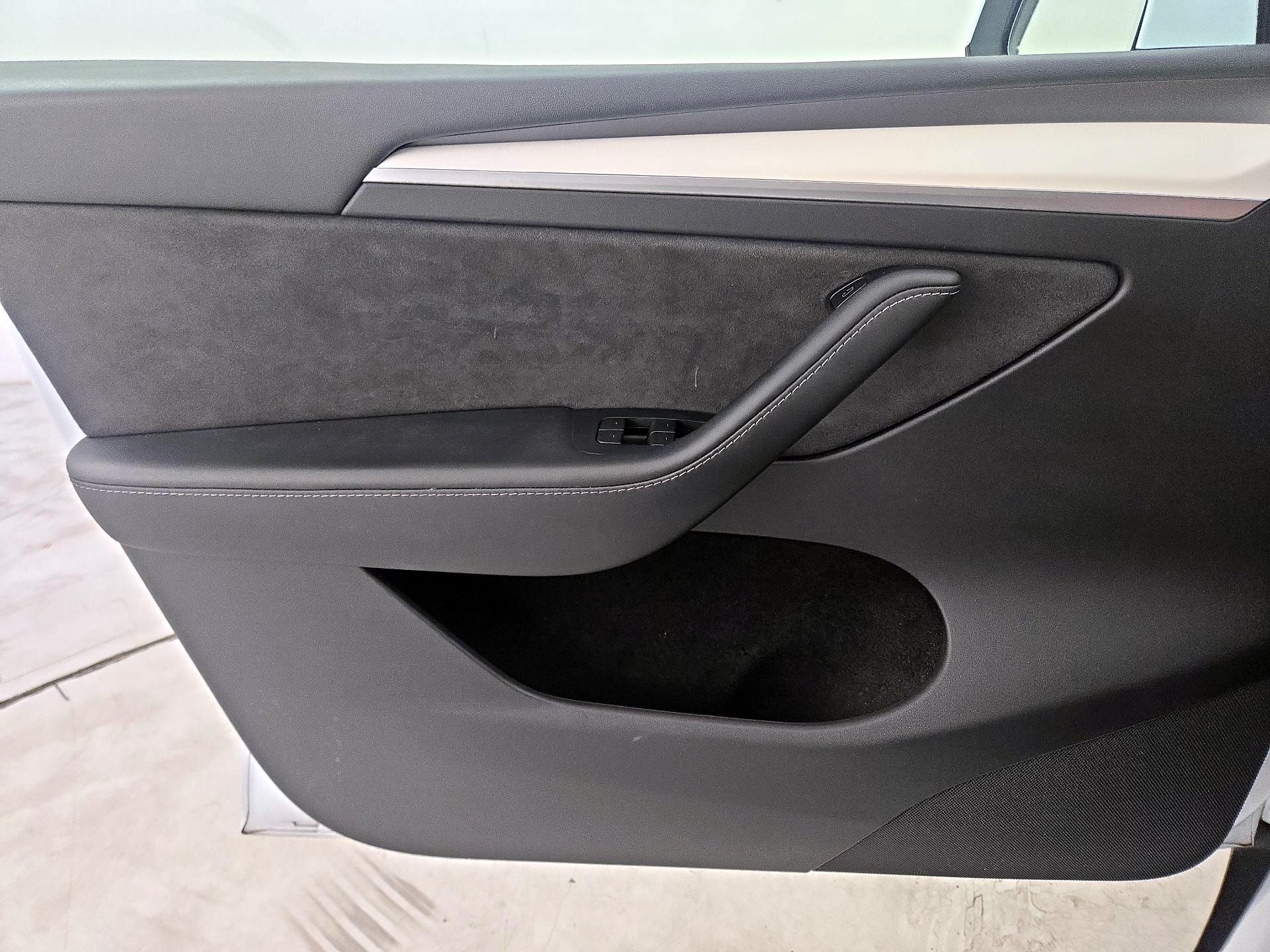 Thumbnail: 2023 Tesla Model Y - 12