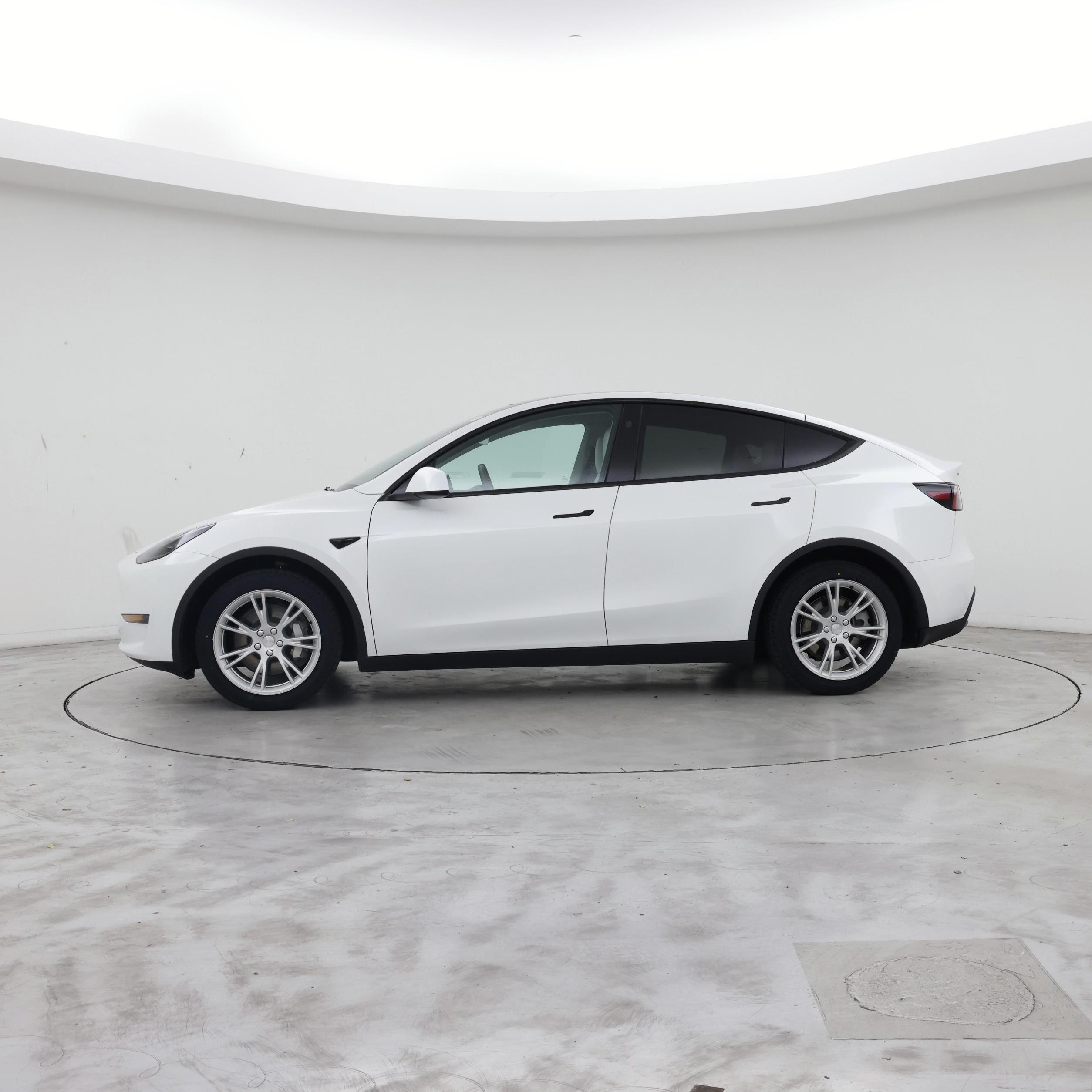 Thumbnail: 2023 Tesla Model Y - 3