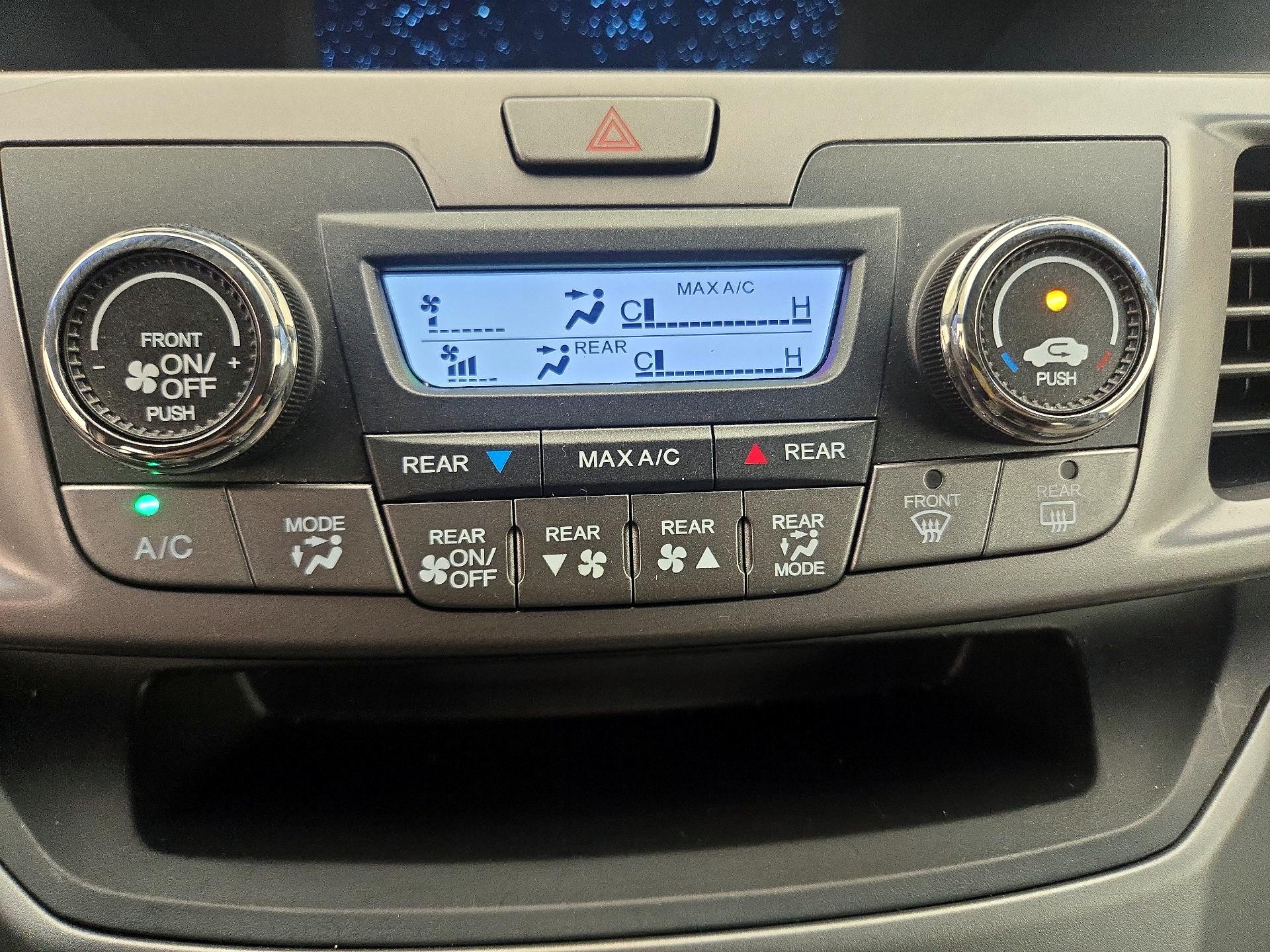 Thumbnail: 2015 Honda Odyssey - 16