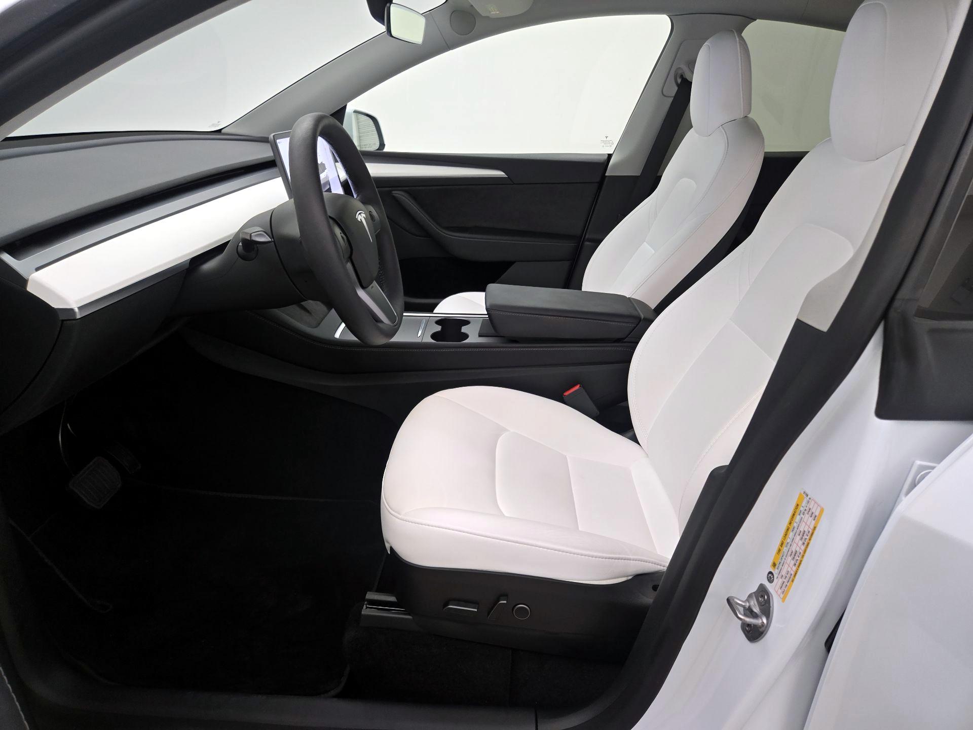 Thumbnail: 2022 Tesla Model Y - 11