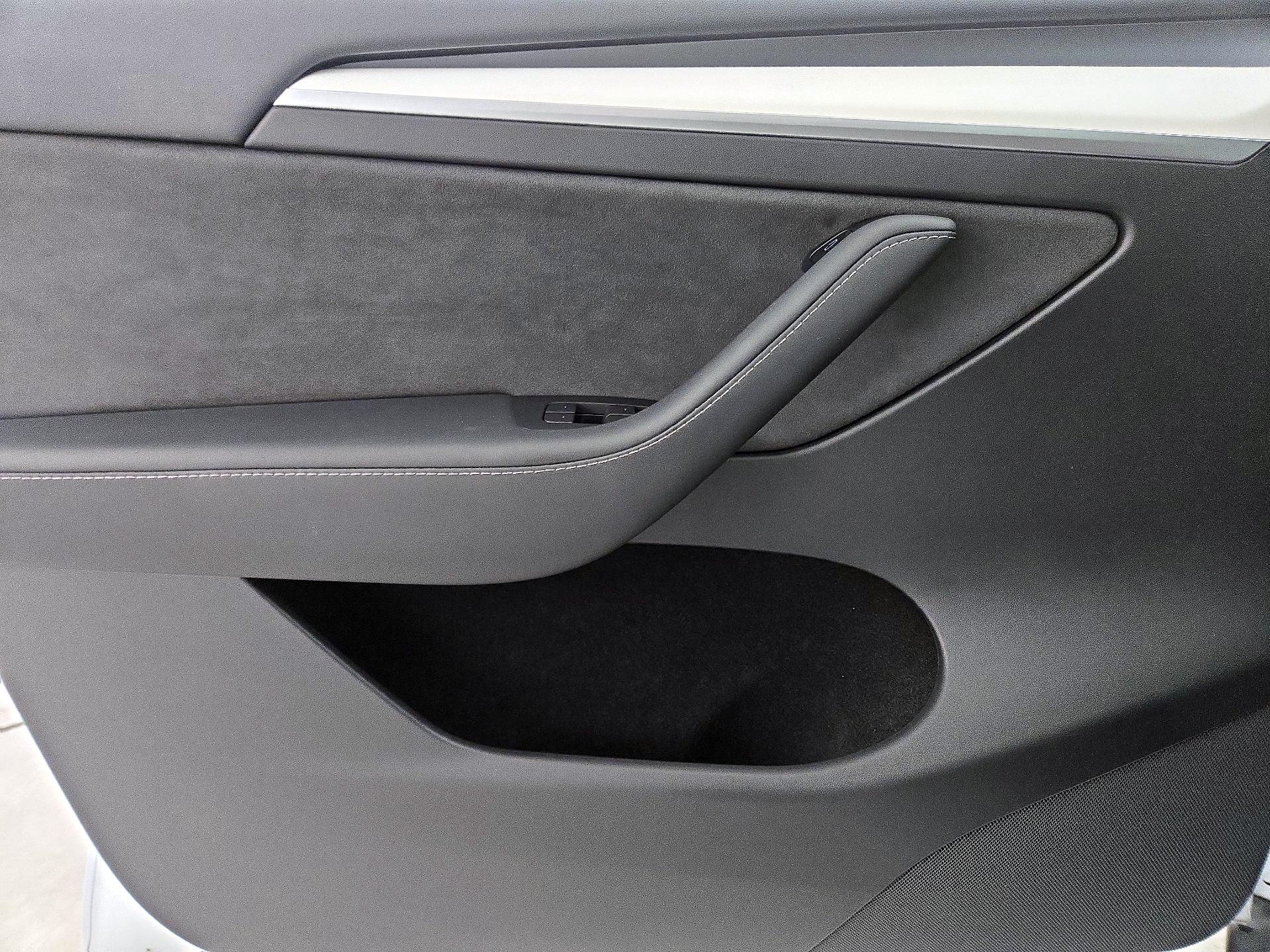 Thumbnail: 2022 Tesla Model Y - 12