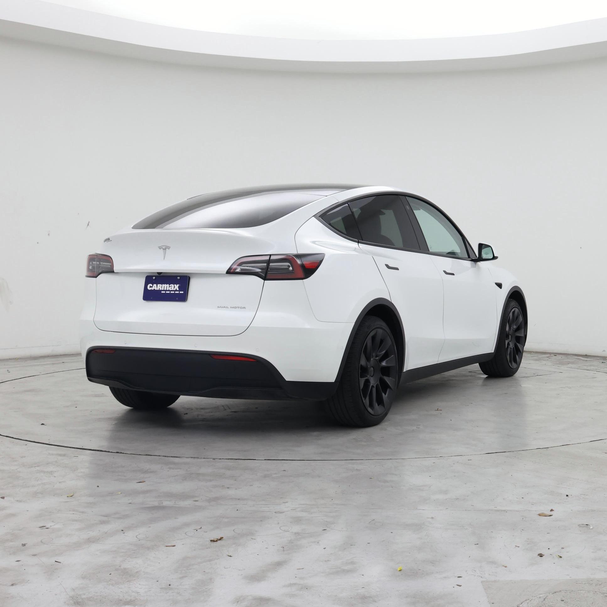 Thumbnail: 2022 Tesla Model Y - 8