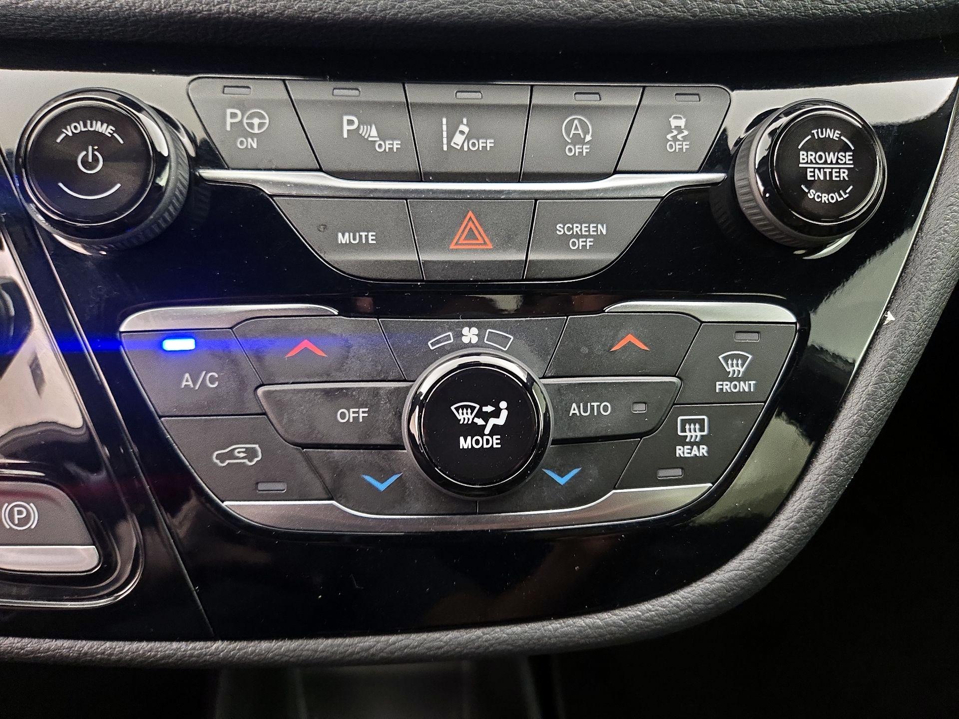 Thumbnail: 2024 Chrysler Pacifica - 16