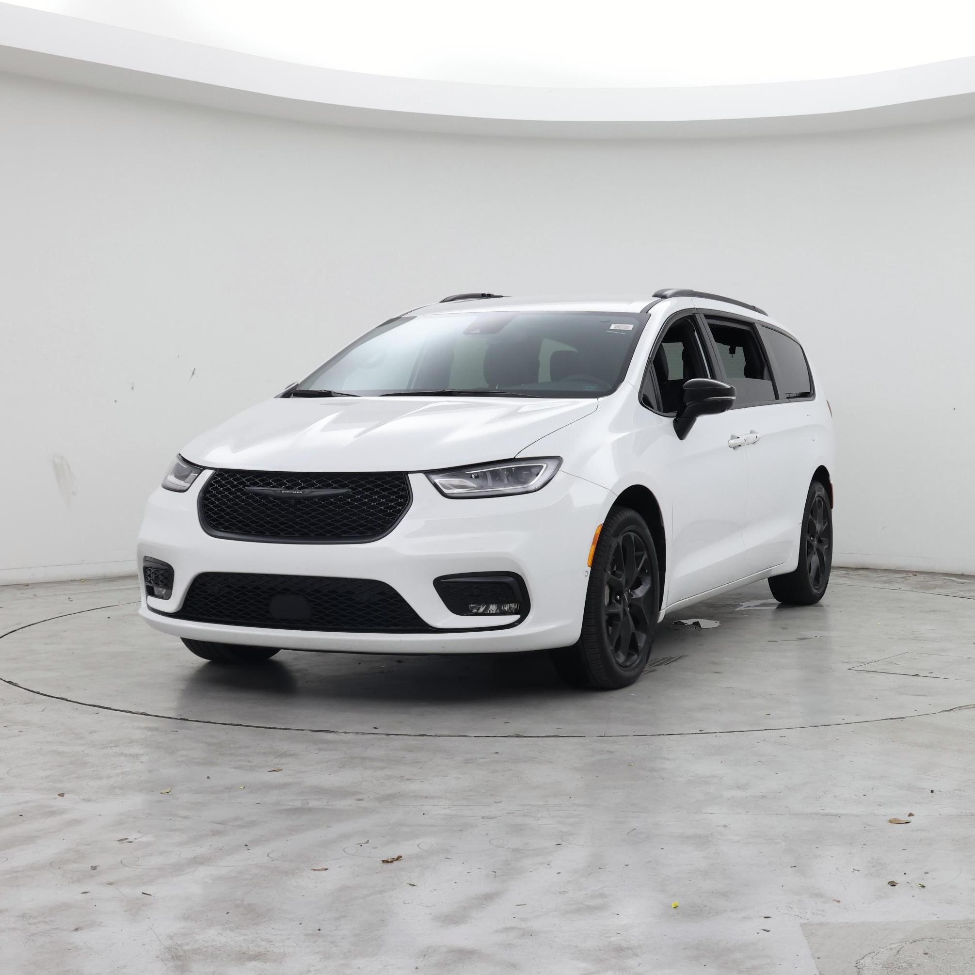 Thumbnail: 2024 Chrysler Pacifica - 4