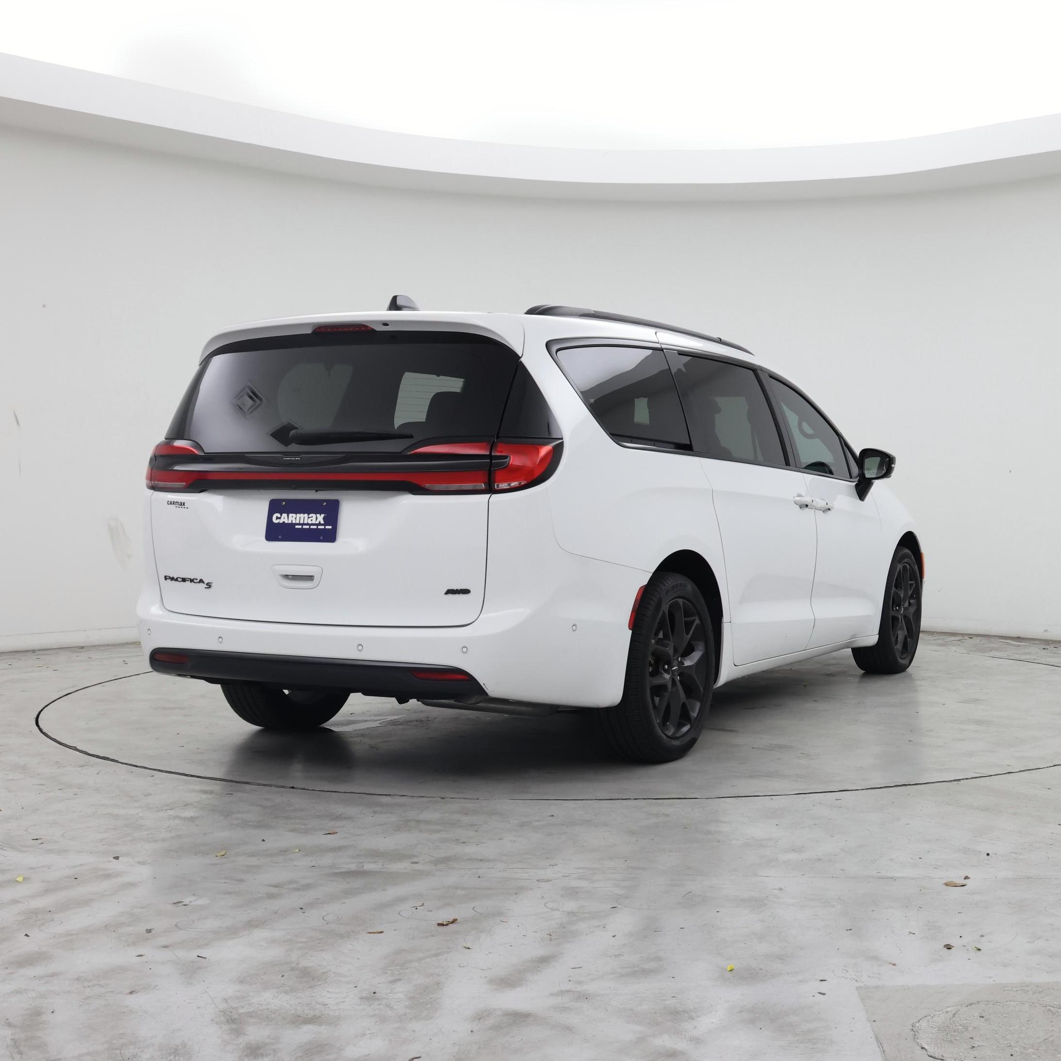 Thumbnail: 2024 Chrysler Pacifica - 8