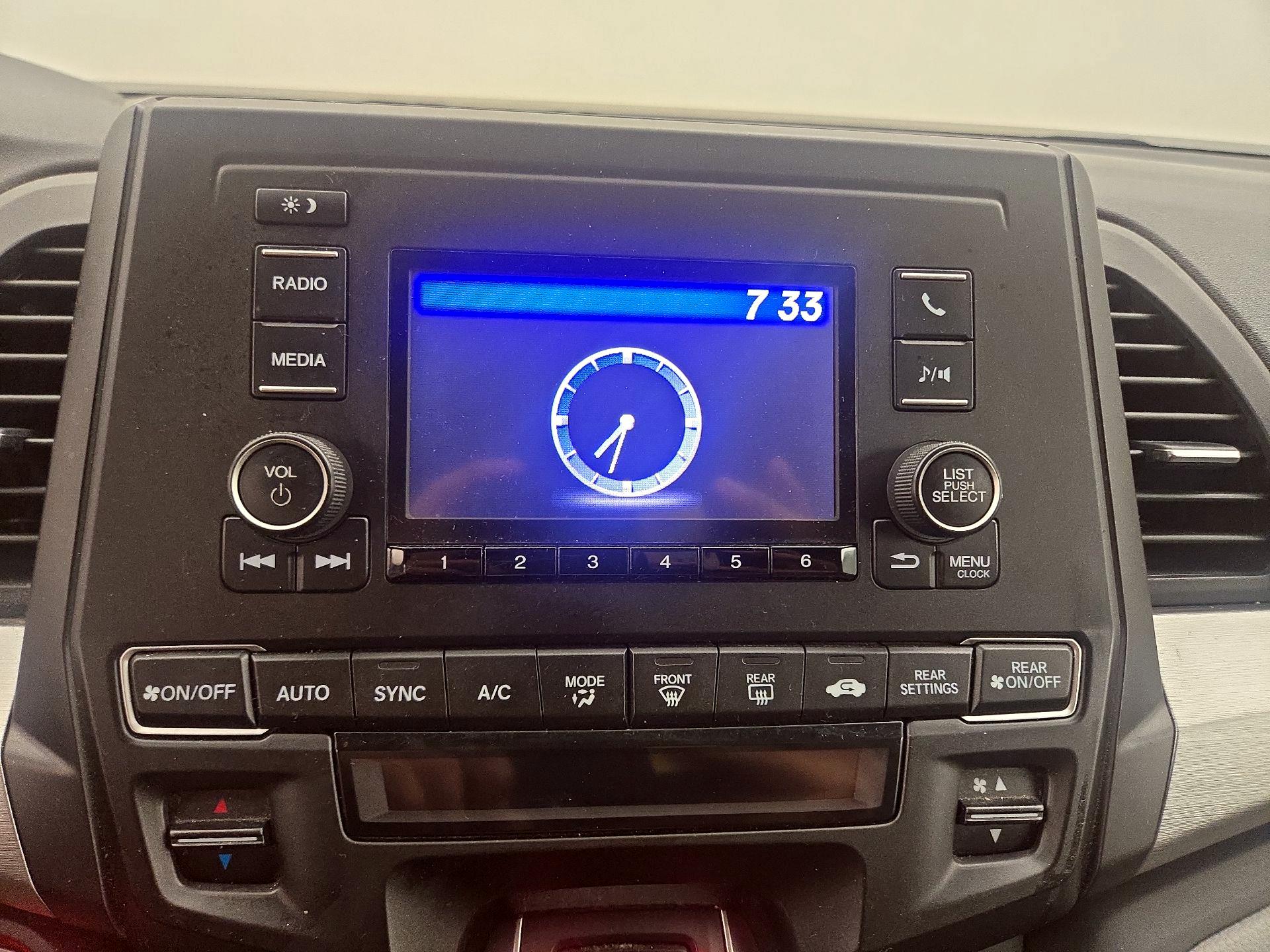 Thumbnail: 2019 Honda Odyssey - 15