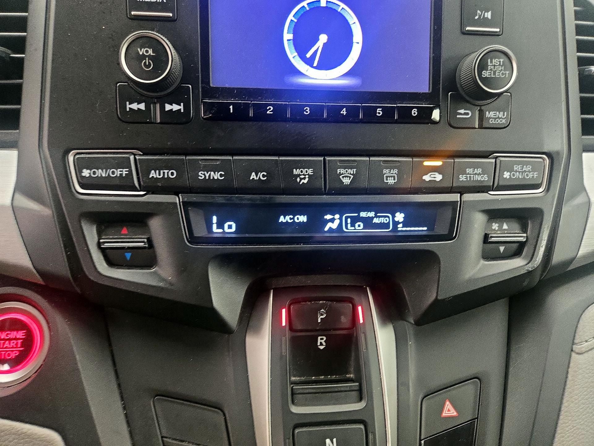 Thumbnail: 2019 Honda Odyssey - 16