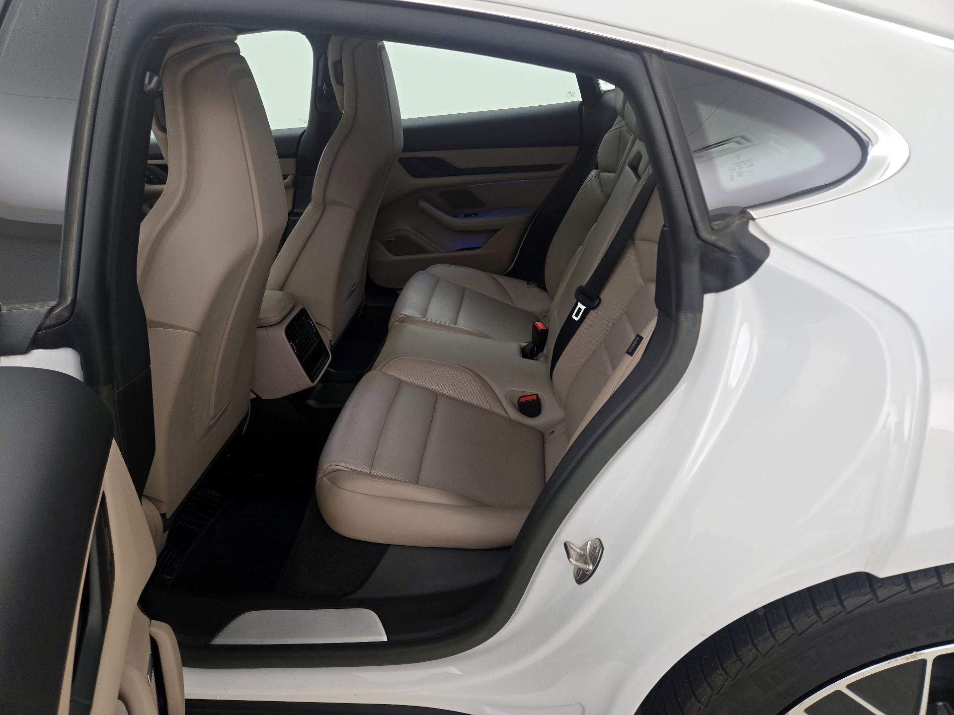 Thumbnail: 2022 Porsche Taycan - 19