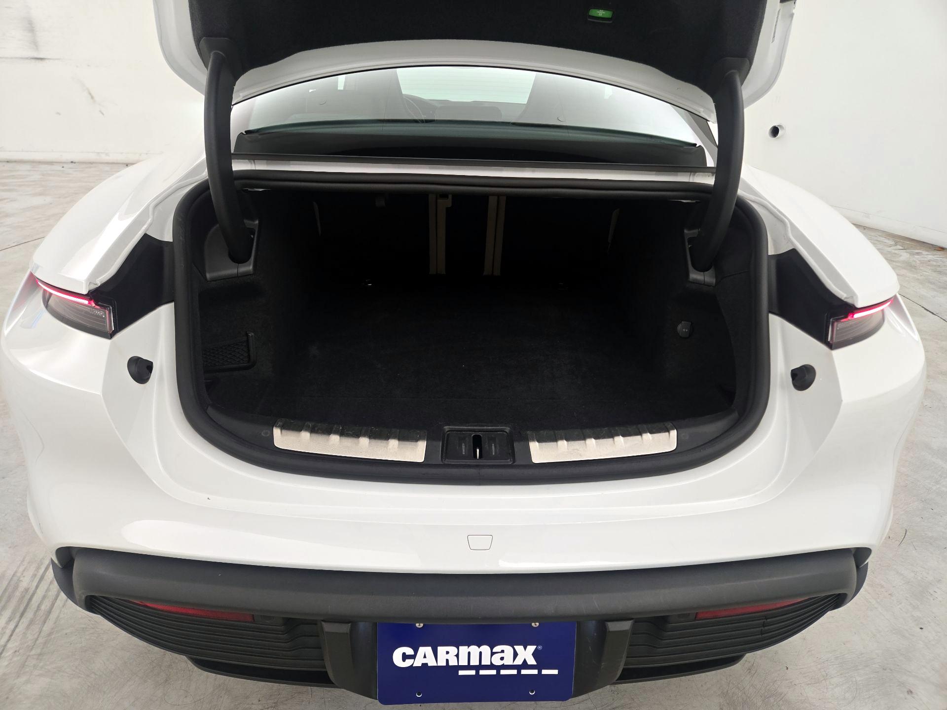 Thumbnail: 2022 Porsche Taycan - 20