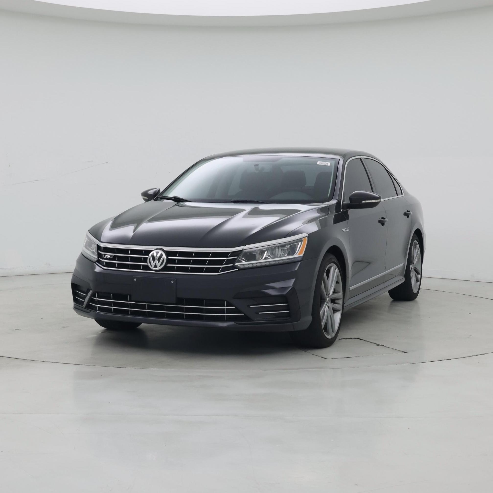 Thumbnail: 2017 Volkswagen Passat - 4