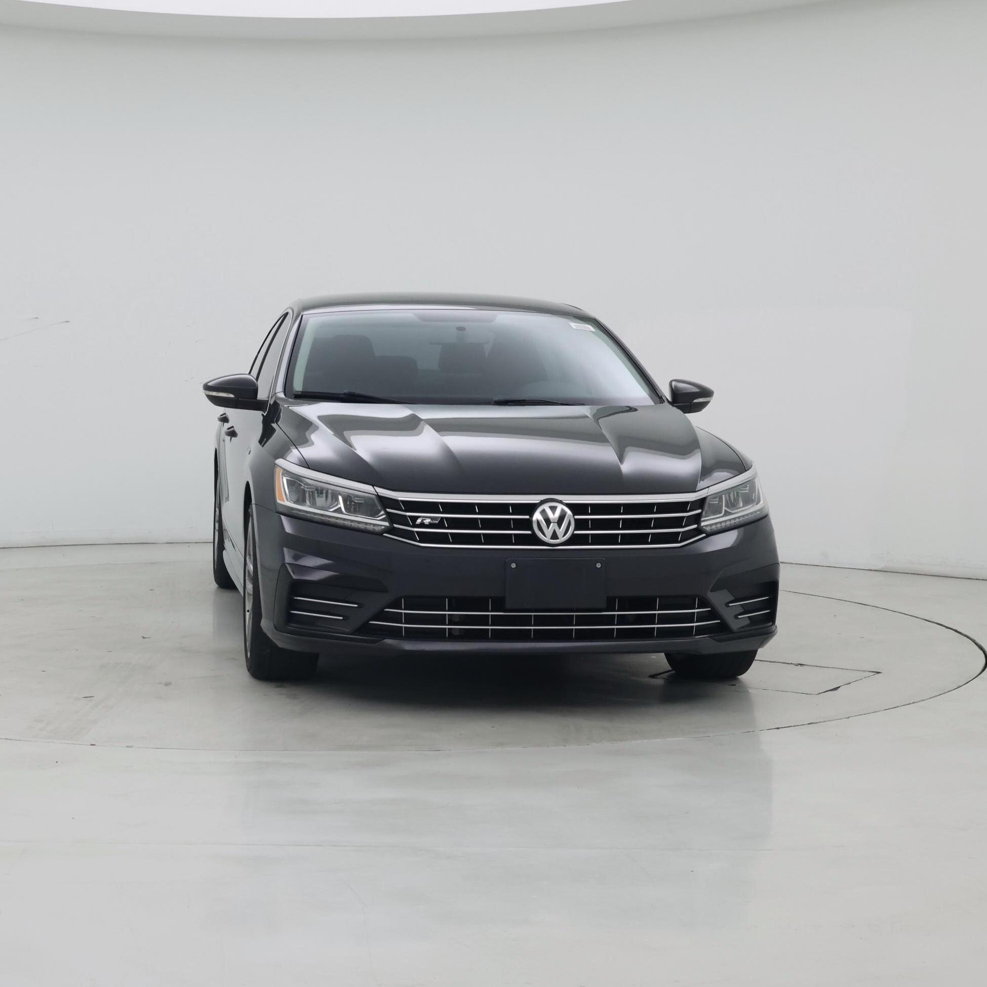 Thumbnail: 2017 Volkswagen Passat - 5