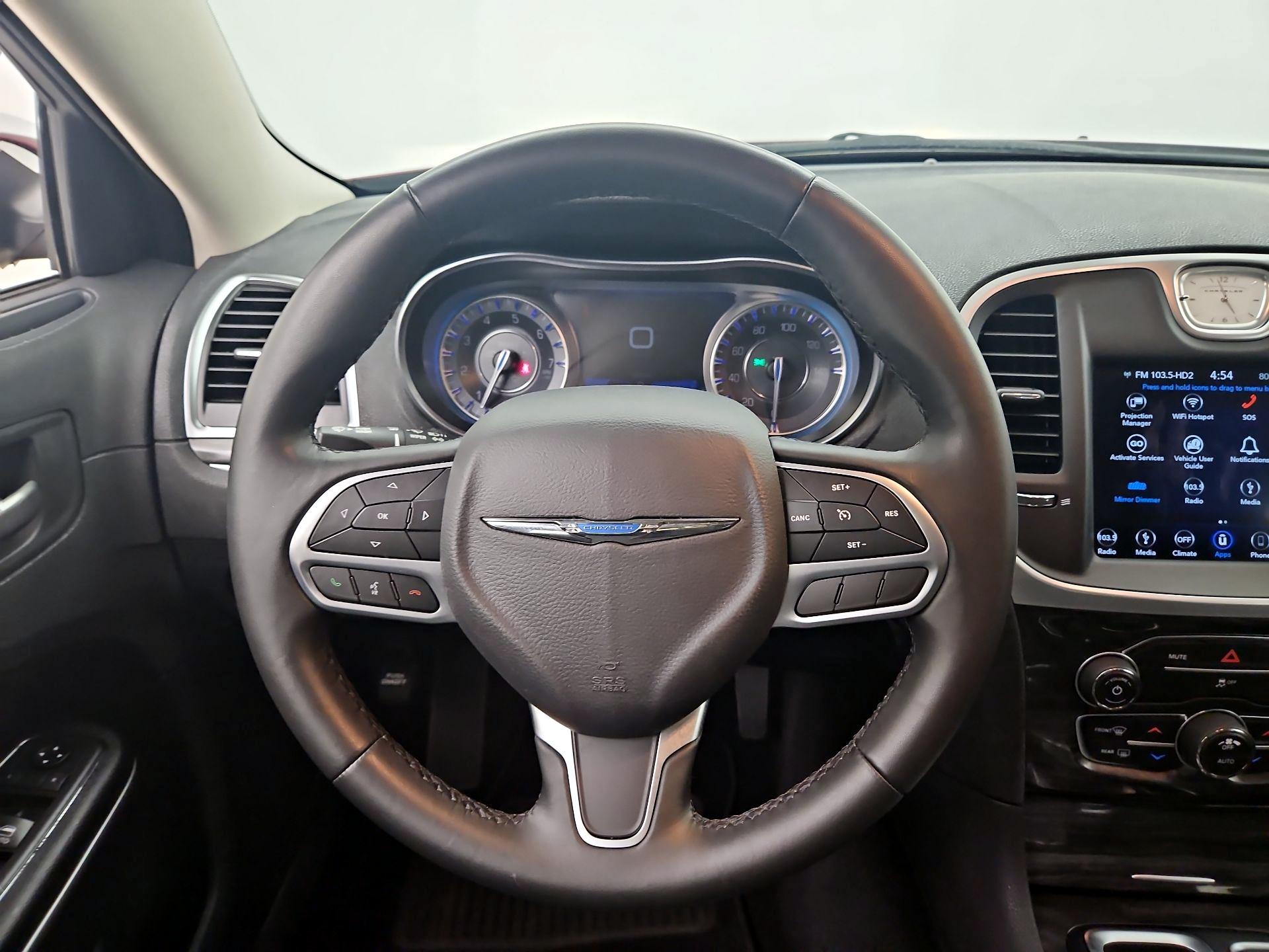 Thumbnail: 2019 Chrysler 300 - 10