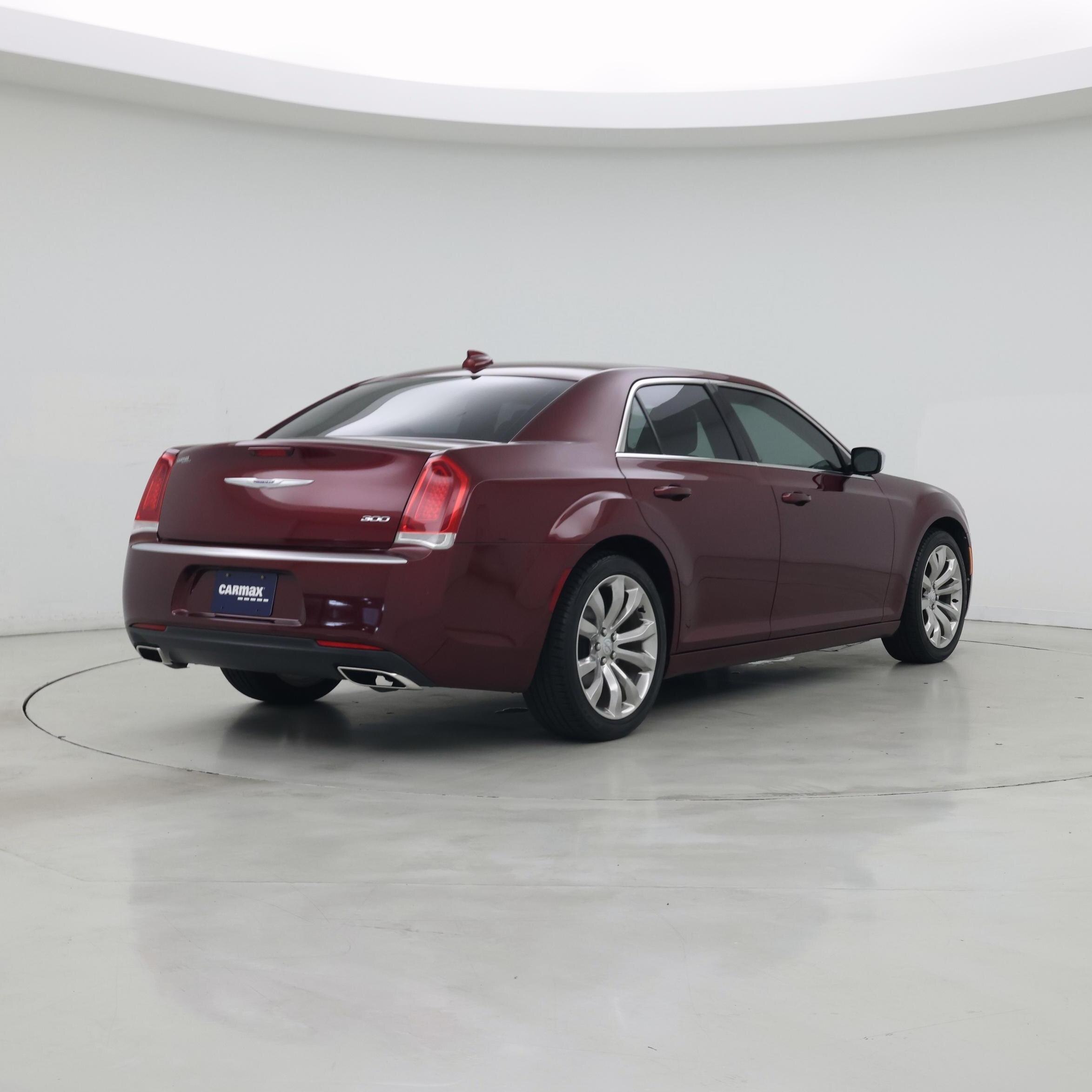 Thumbnail: 2019 Chrysler 300 - 8