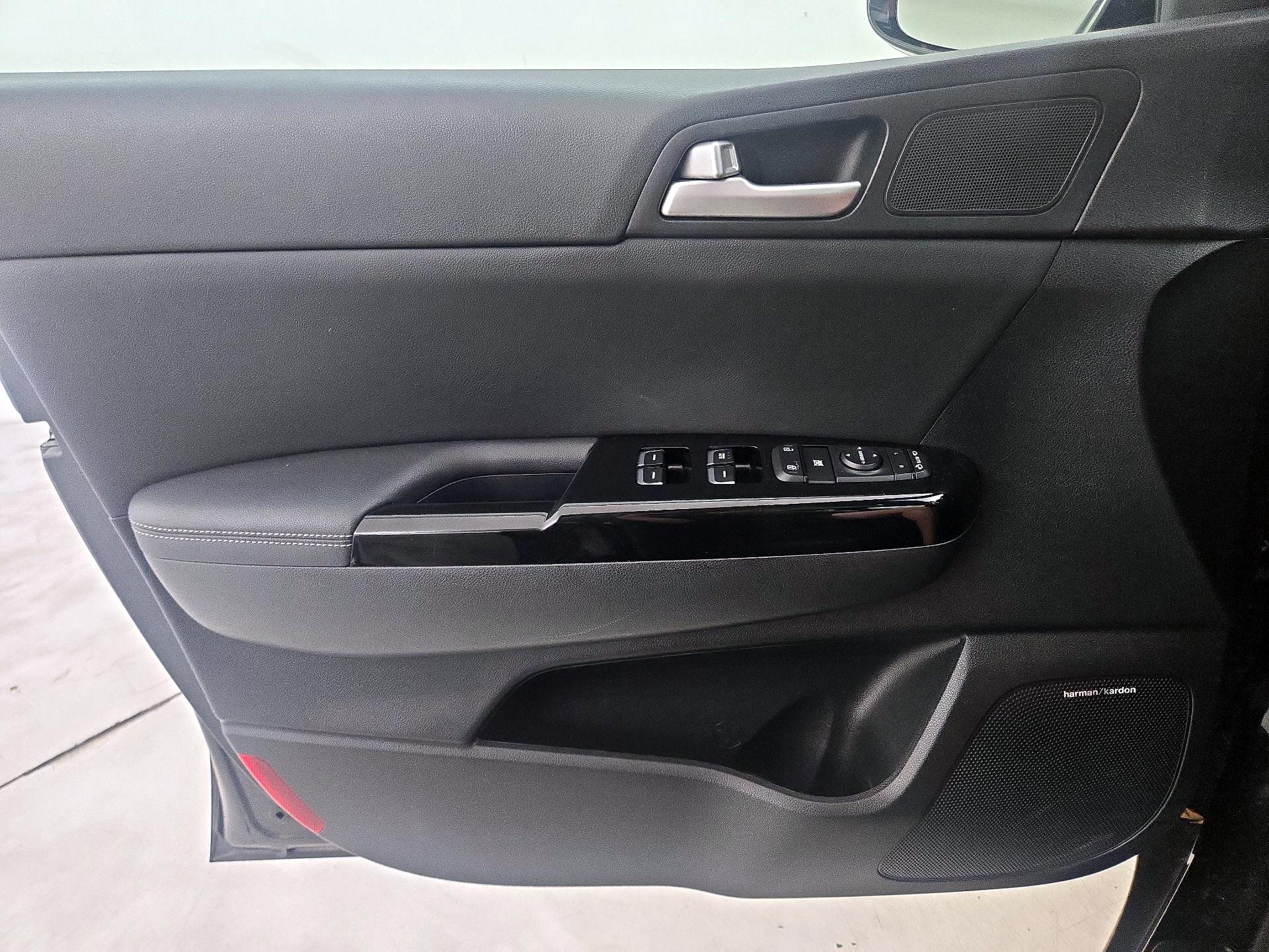 Thumbnail: 2020 Kia Sportage - 12