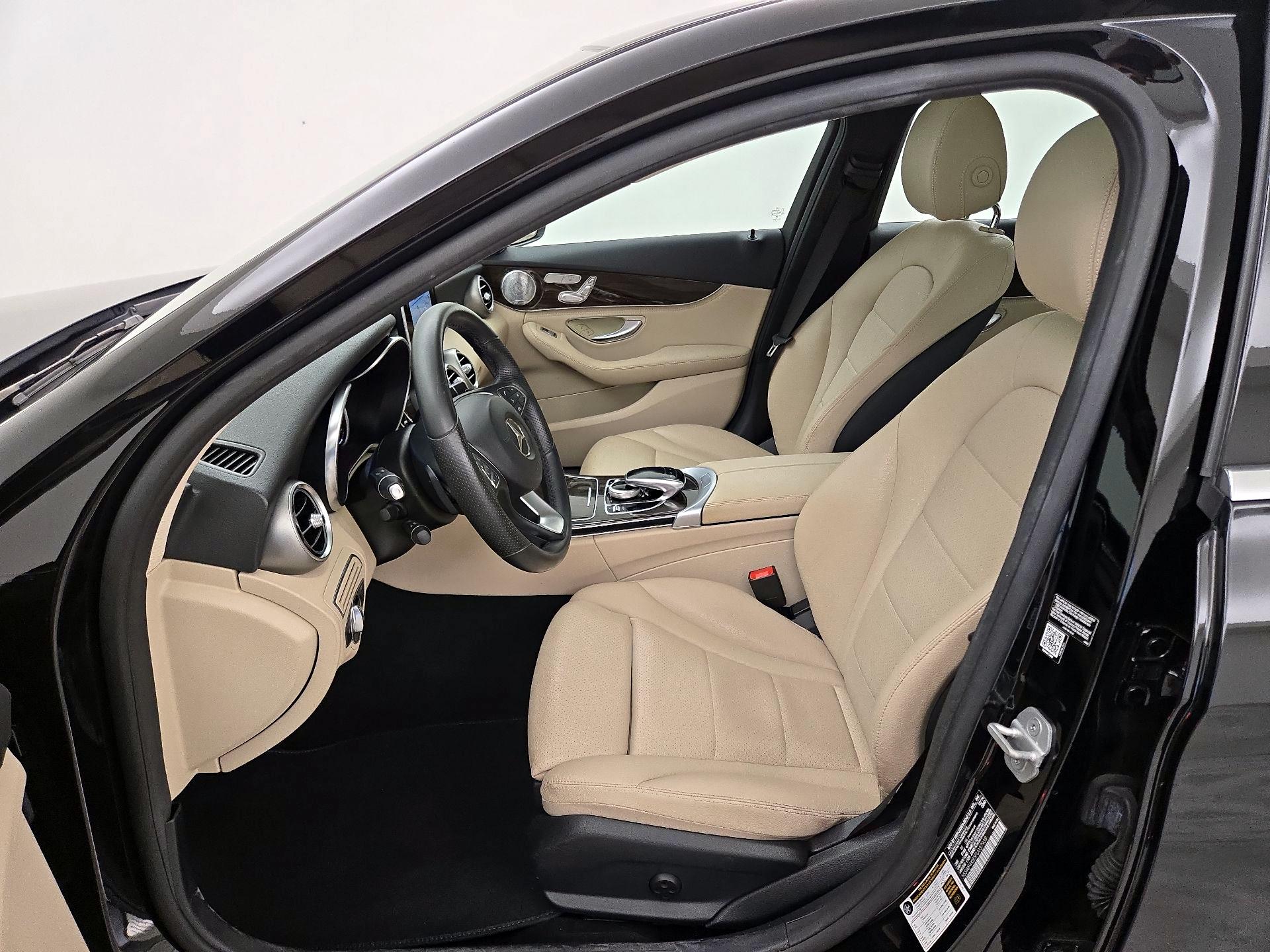 Thumbnail: 2015 Mercedes-Benz C-Class - 11