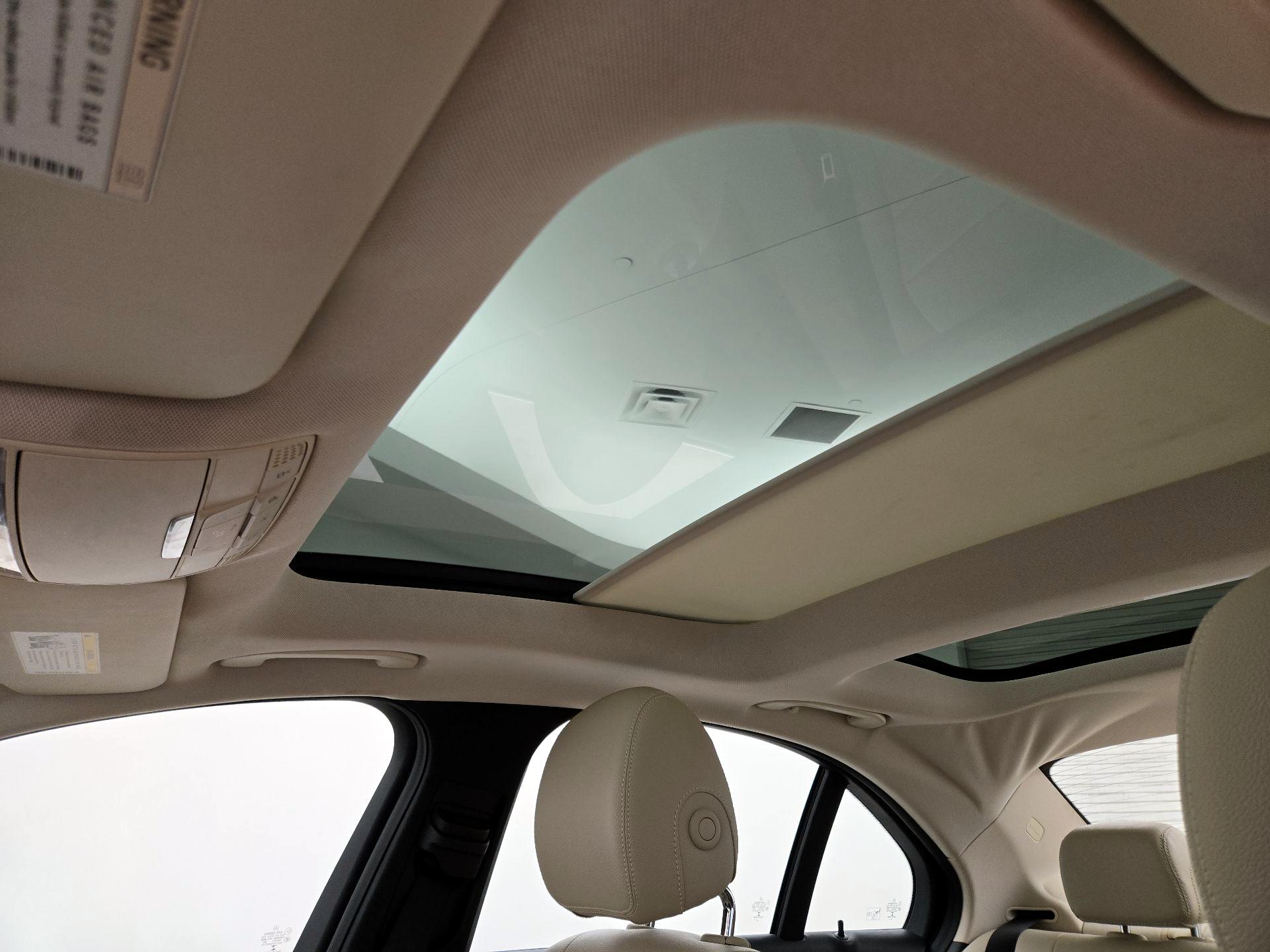 Thumbnail: 2015 Mercedes-Benz C-Class - 20