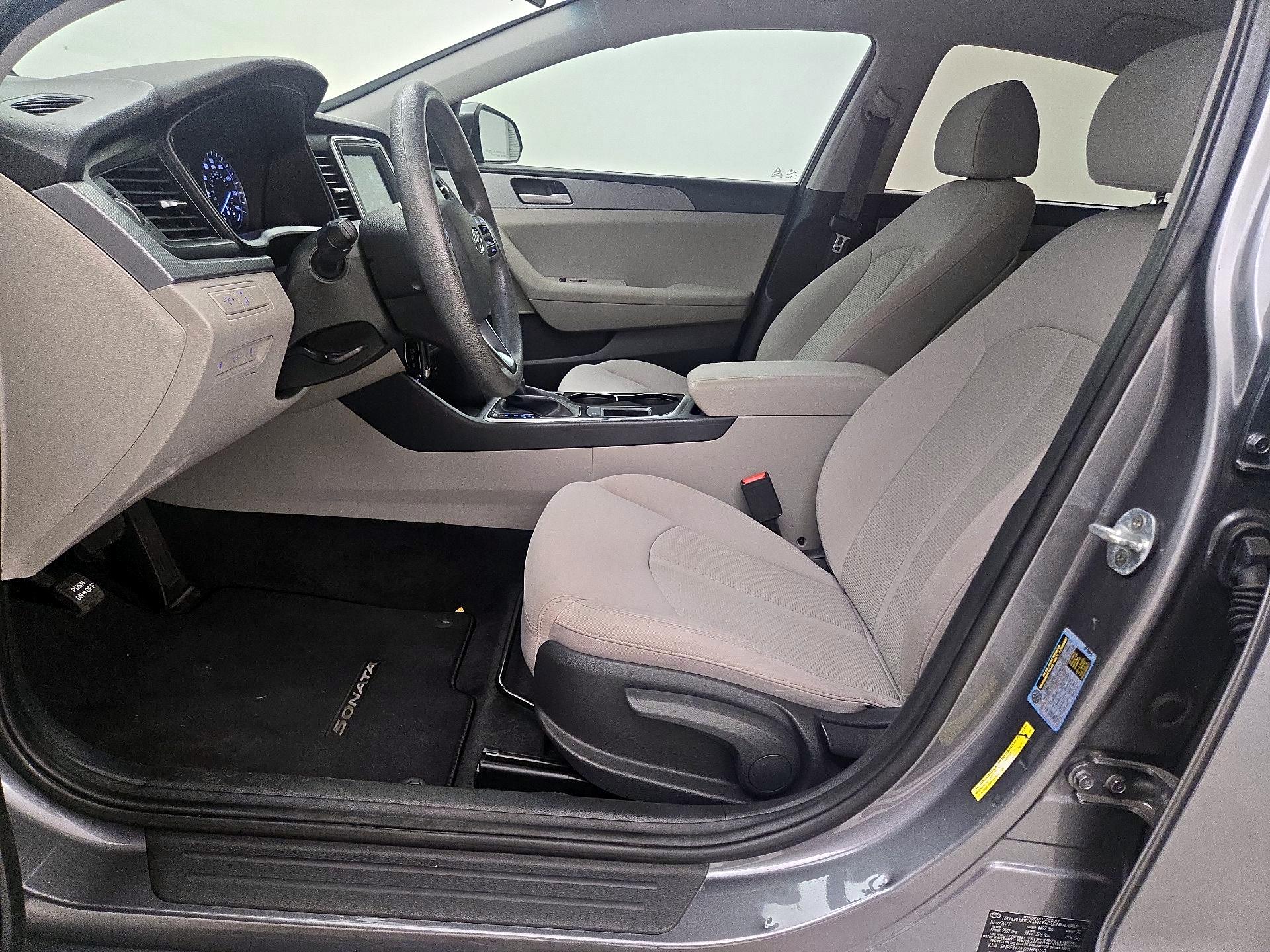 Thumbnail: 2019 Hyundai Sonata - 11