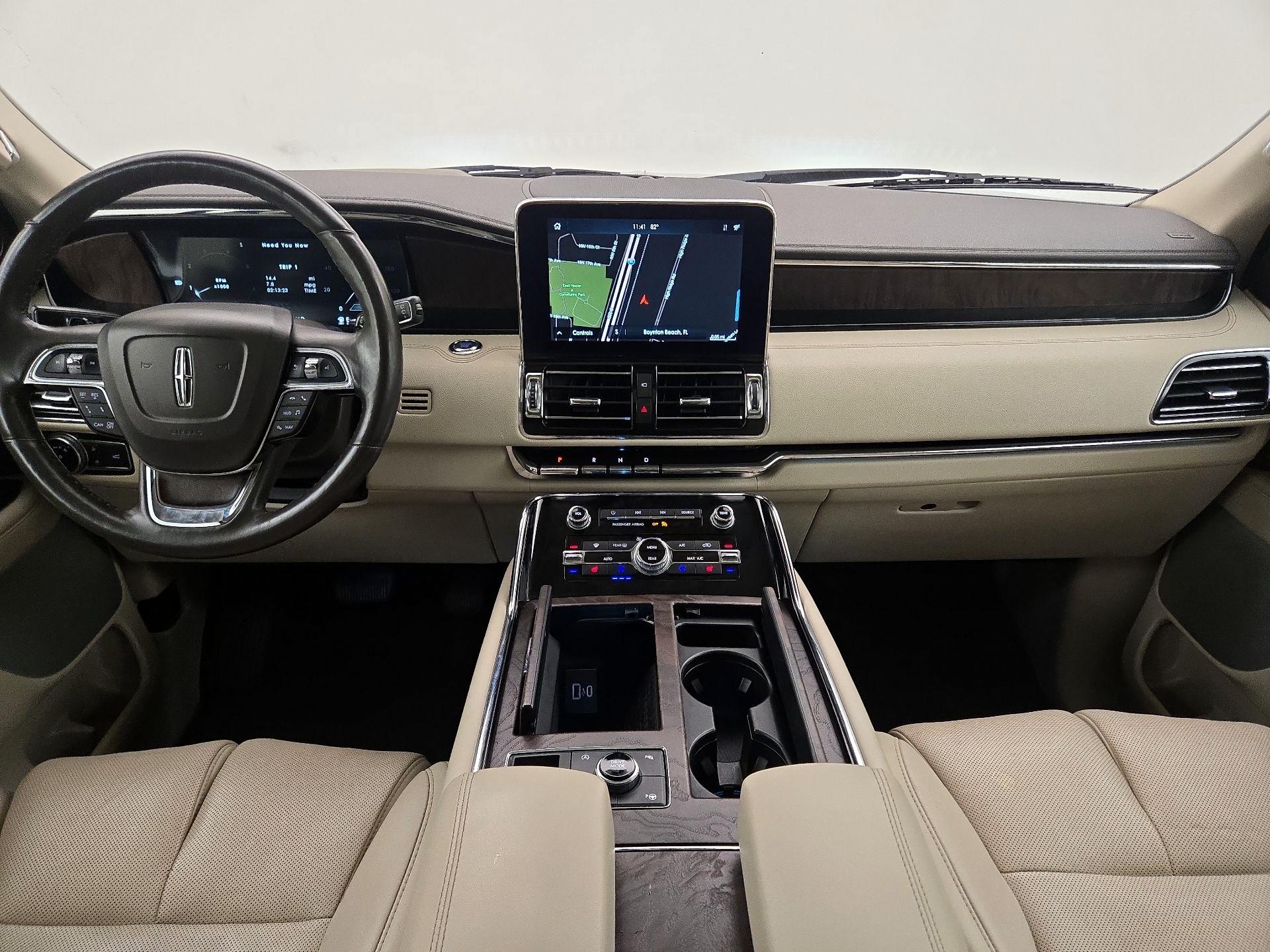 Thumbnail: 2020 Lincoln Navigator - 9