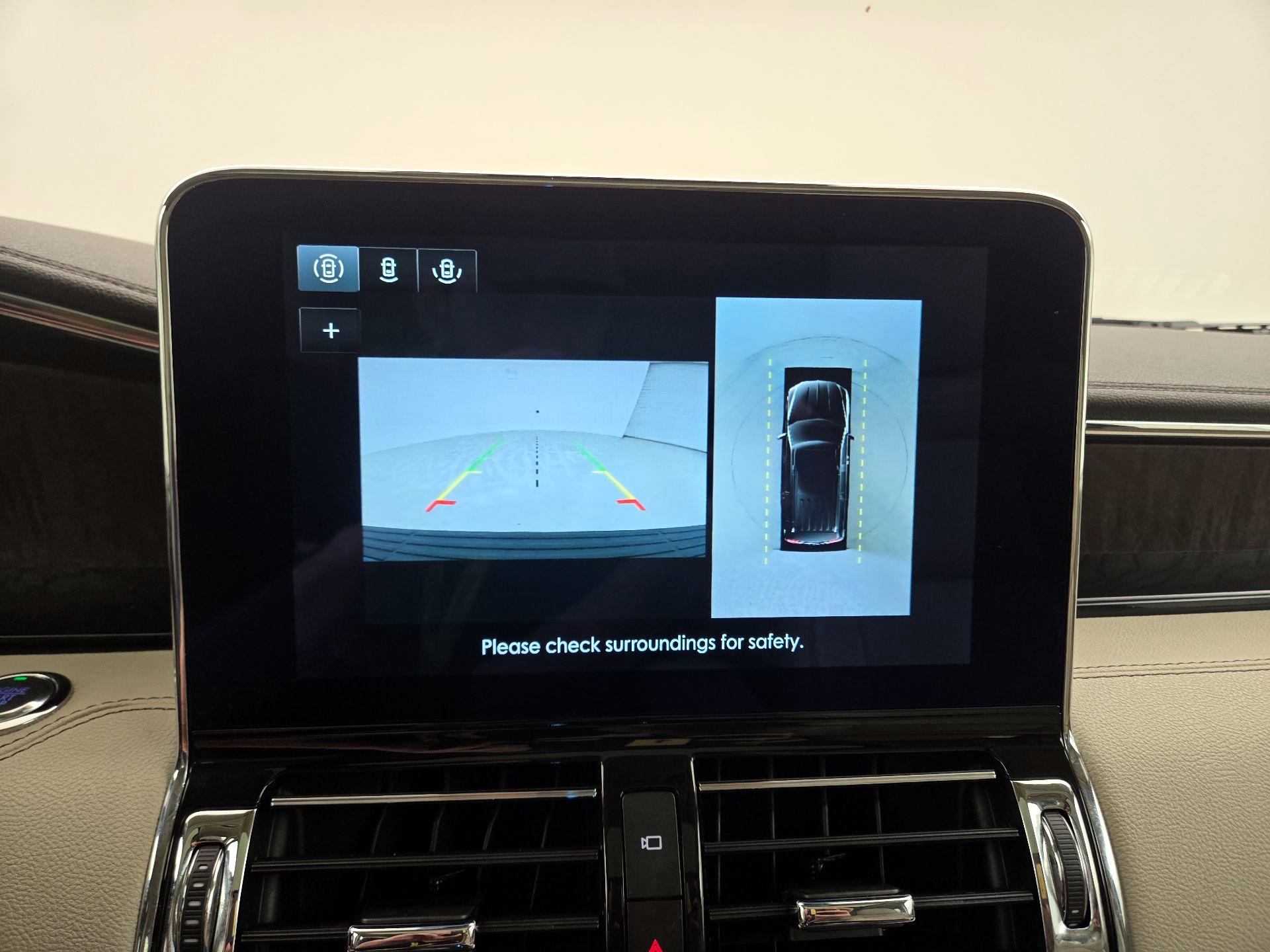 Thumbnail: 2020 Lincoln Navigator - 15