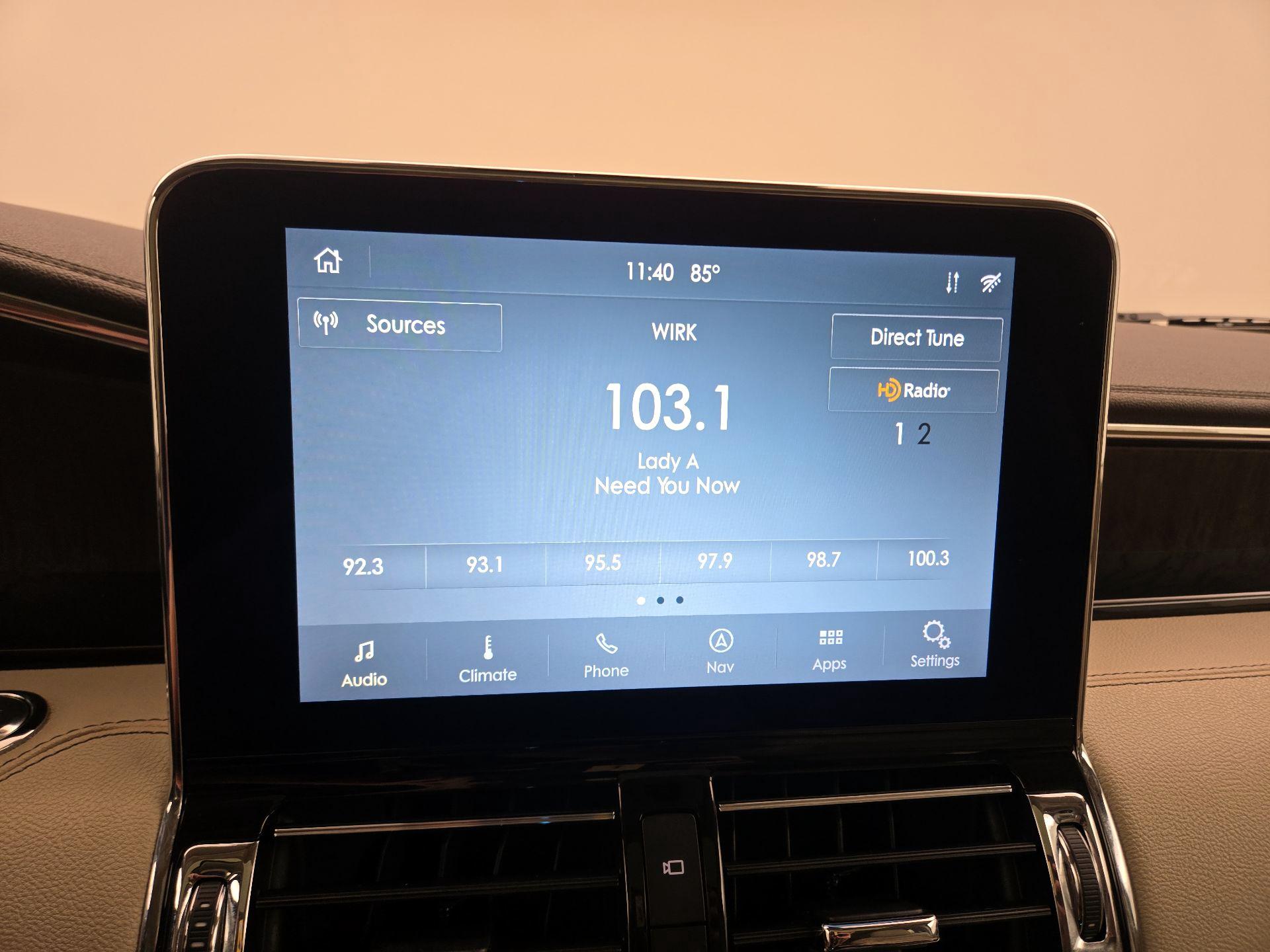 Thumbnail: 2020 Lincoln Navigator - 16