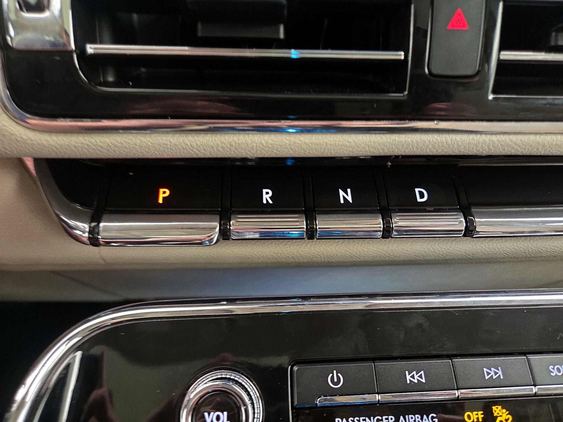 Thumbnail: 2020 Lincoln Navigator - 18