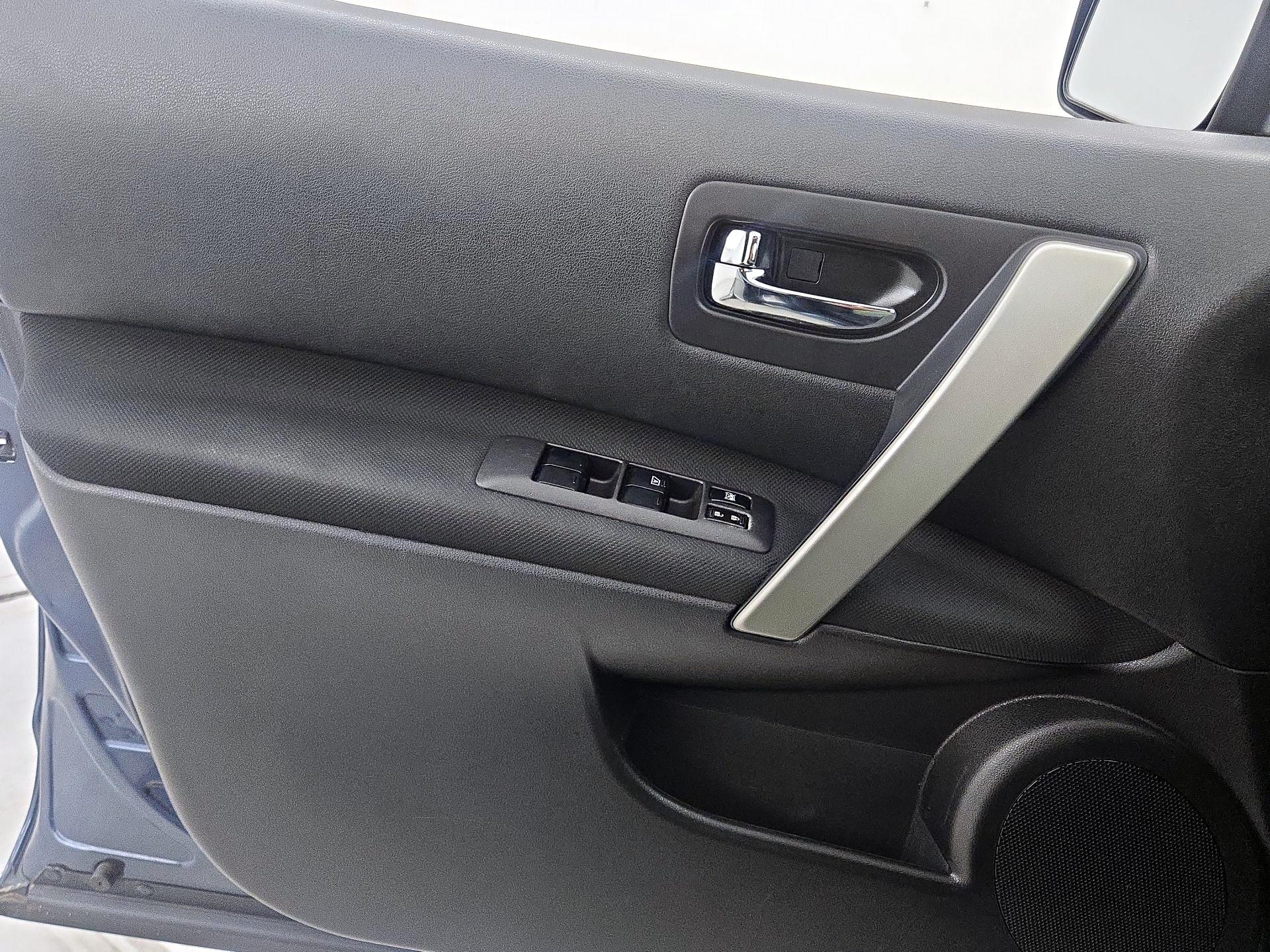 Thumbnail: 2014 Nissan Rogue - 12