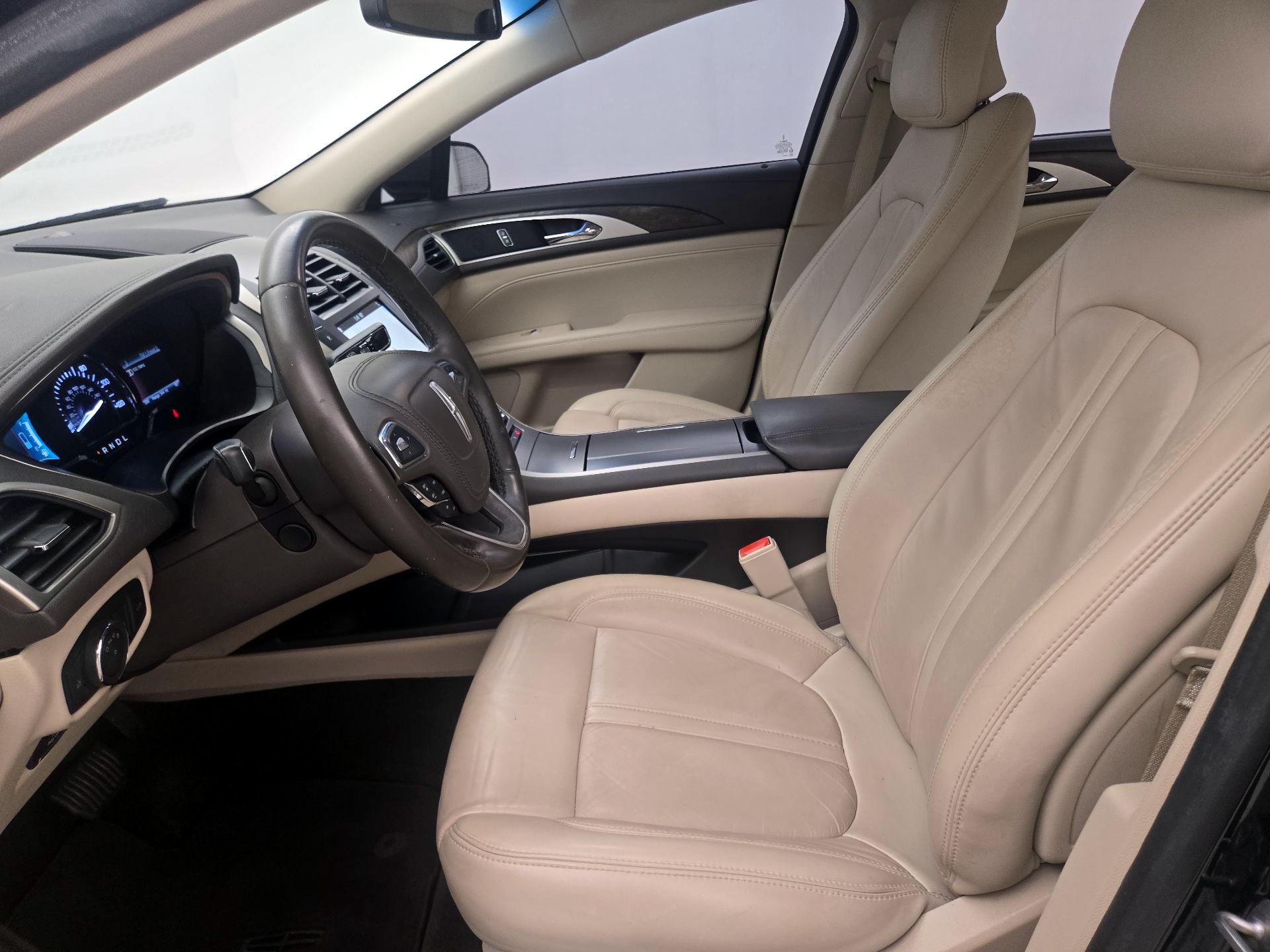 Thumbnail: 2018 Lincoln MKZ - 11