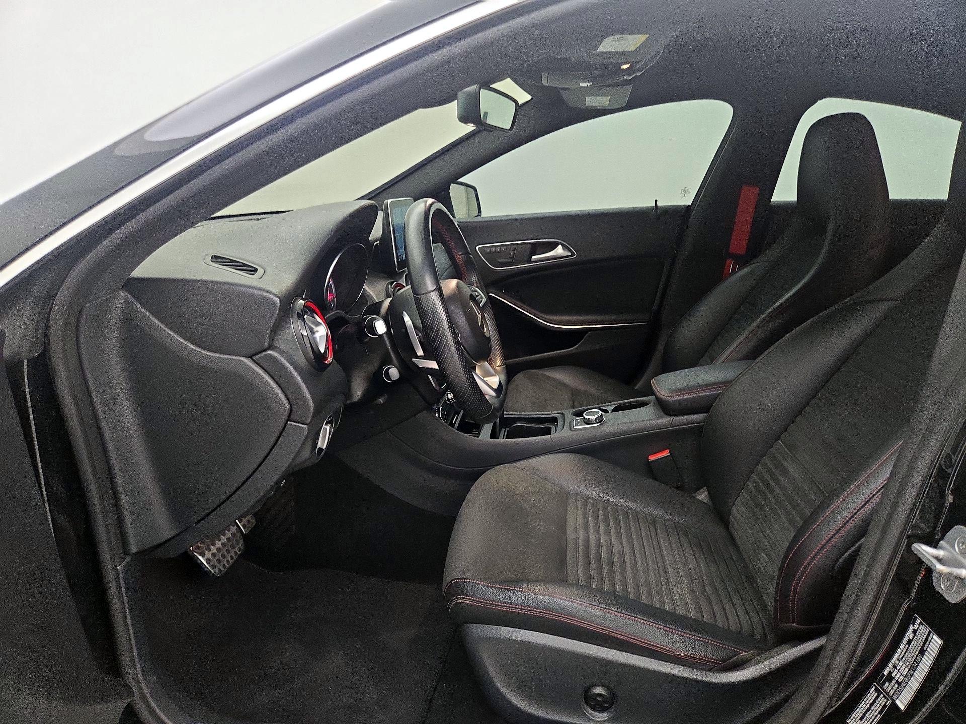 Thumbnail: 2015 Mercedes-Benz CLA - 11