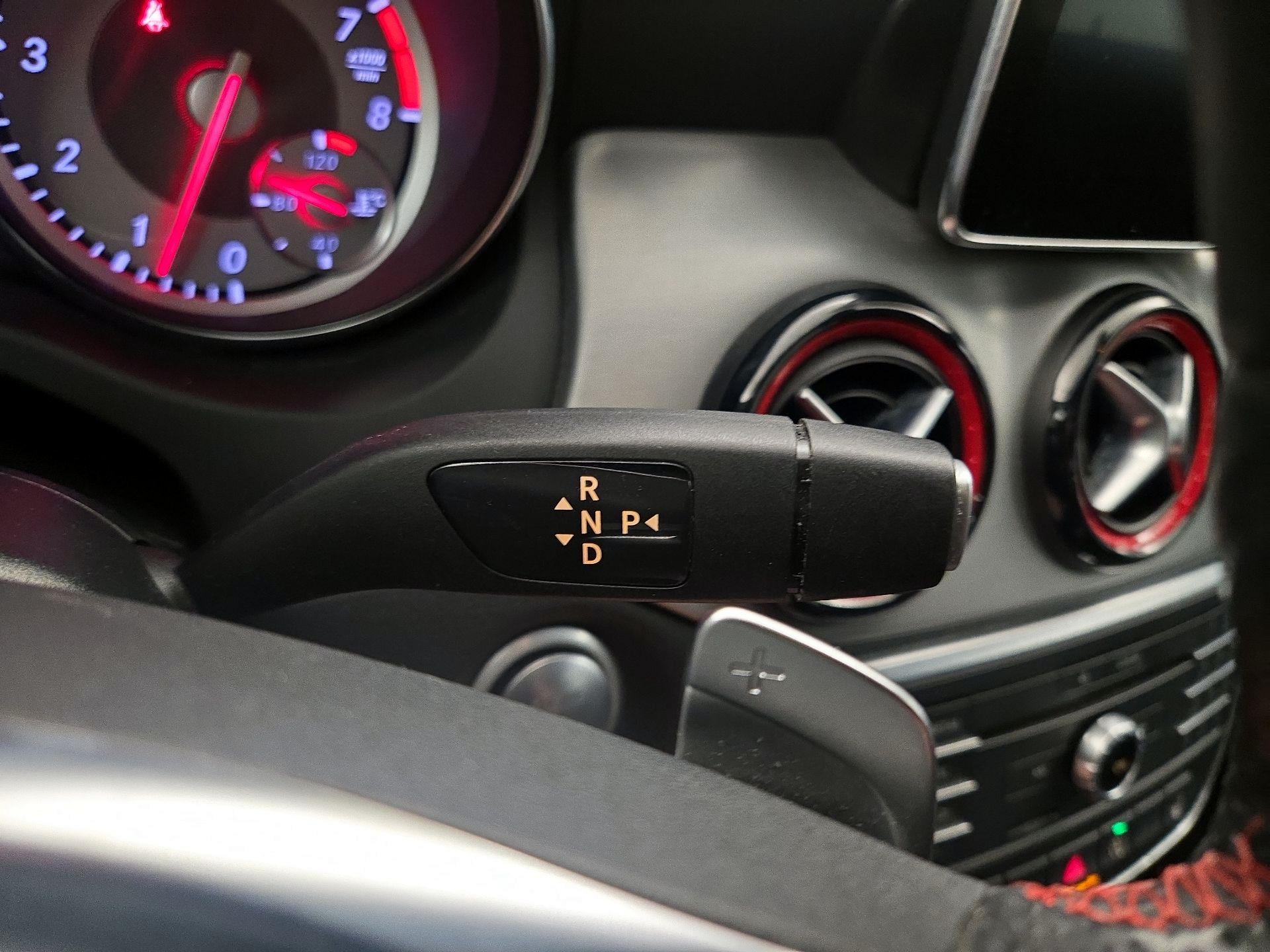 Thumbnail: 2015 Mercedes-Benz CLA - 18